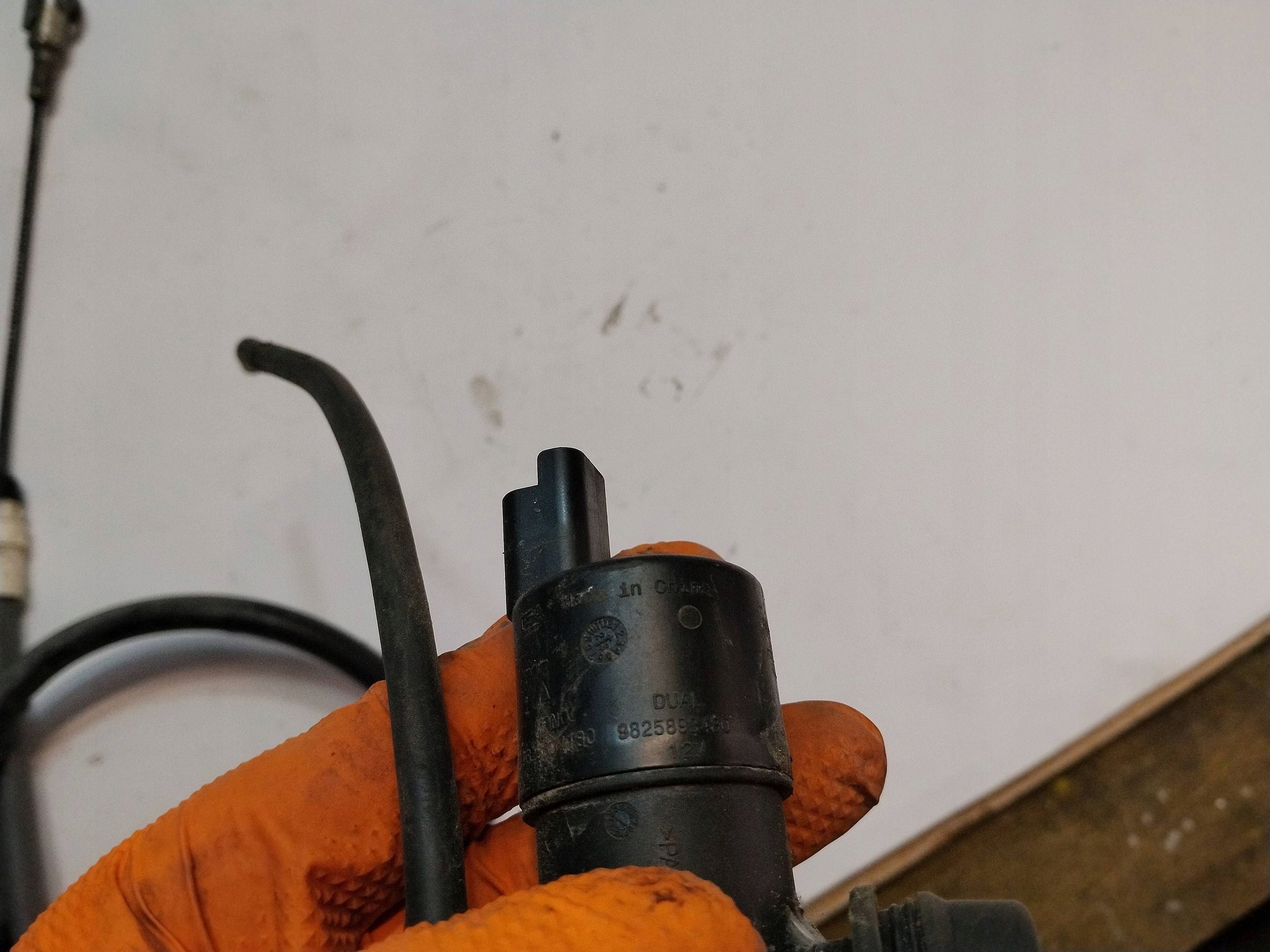 pumpa ostrekovača Renault Master III 9825893480