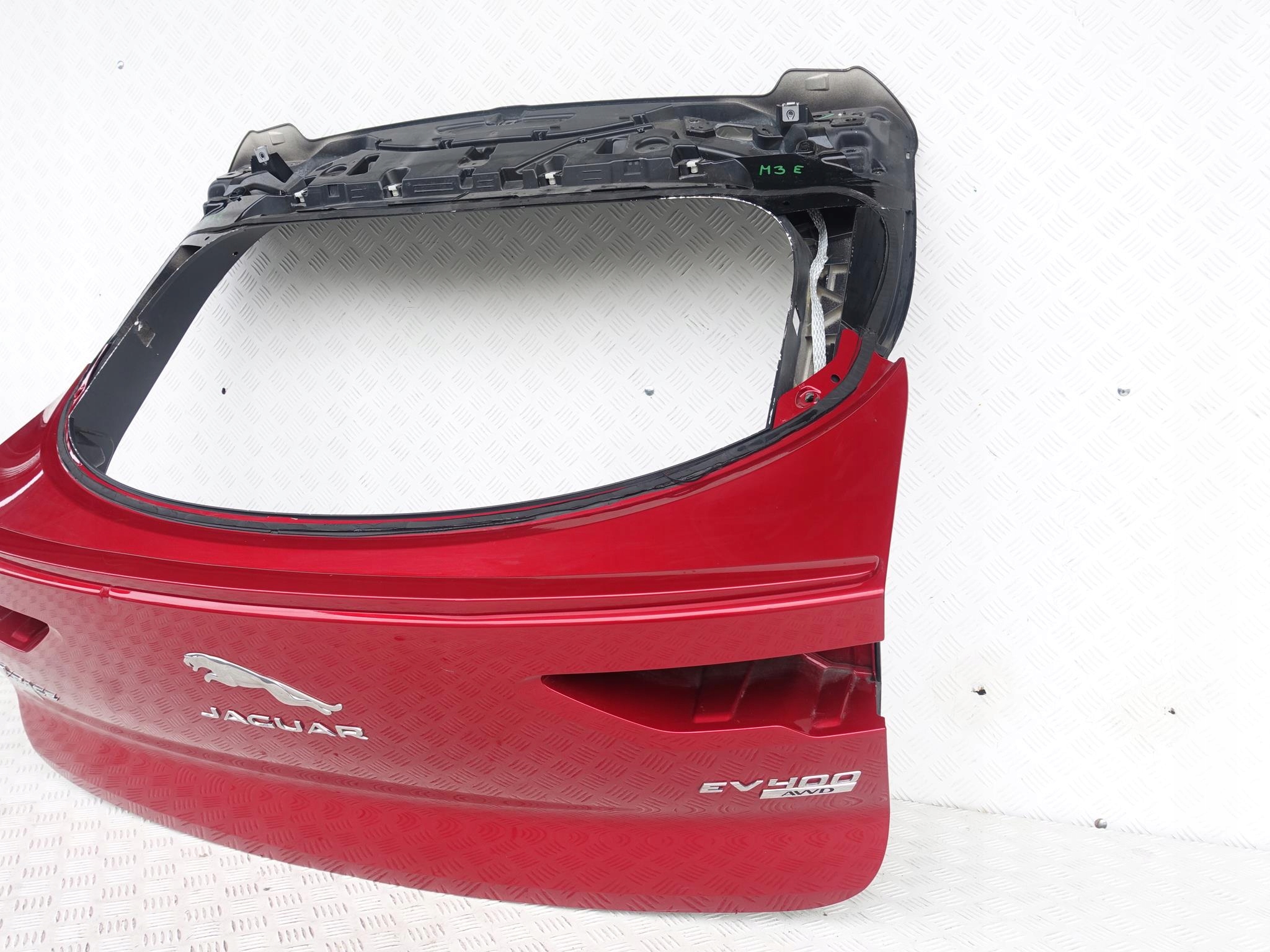 JAGUAR UND-PACE X590 18- HECKKLAPPE KOFFERRAUMDECKEL ABDECKUNG + SPOILER HECK