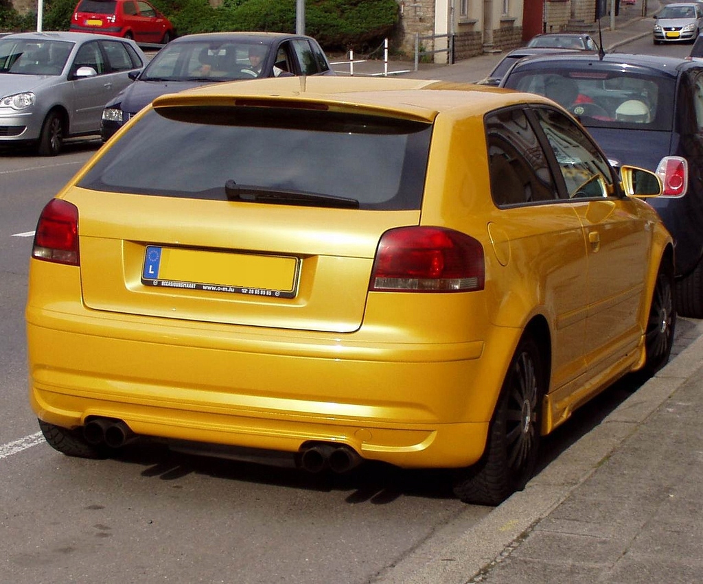 AUDI A3 8Pdrzwi СПОЙЛЕР ДАШОК WZOR ABT