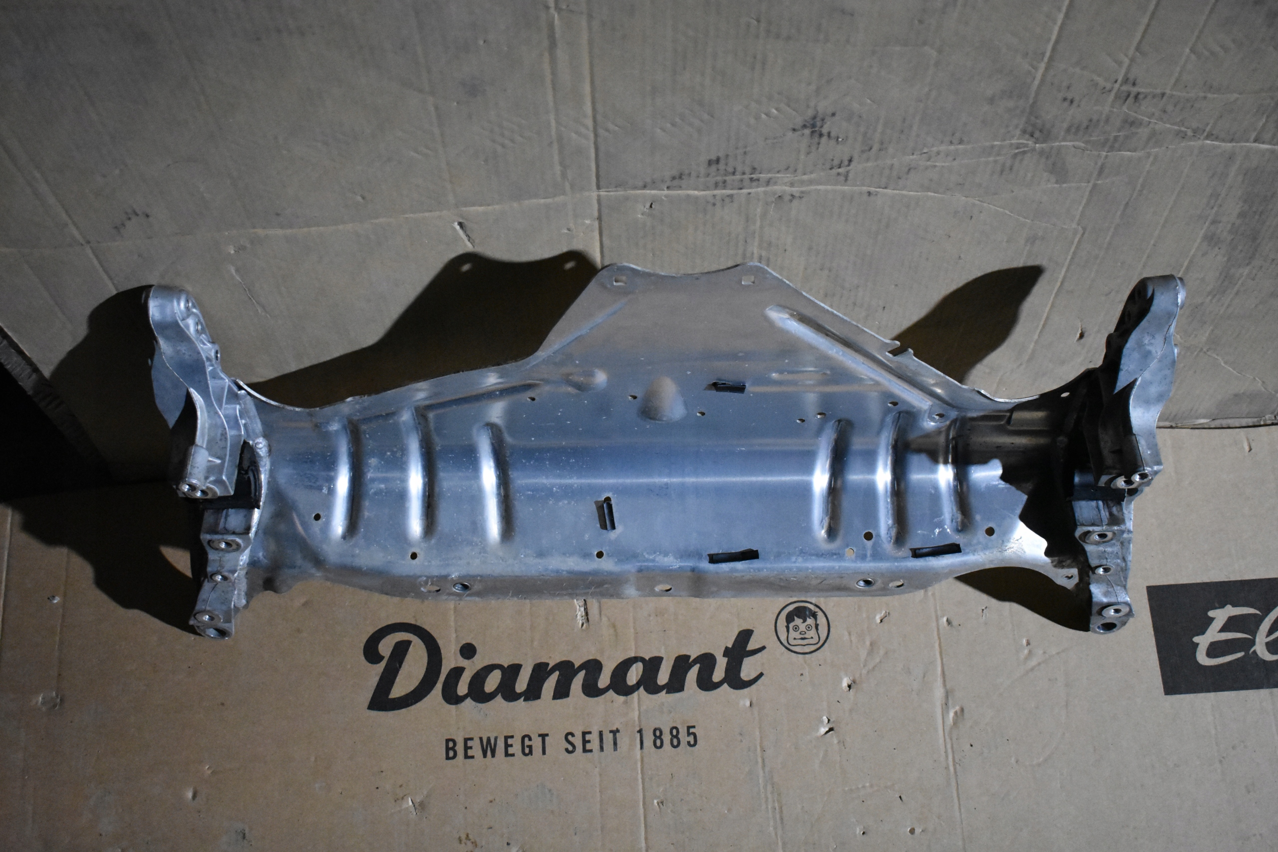 perfect condition cover STABLIZATORA front front PORSCHE PANAMERA 971 1