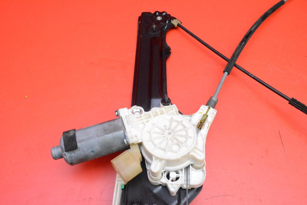 window regulator right front EU 7137020 BMW X5 E70 06-10