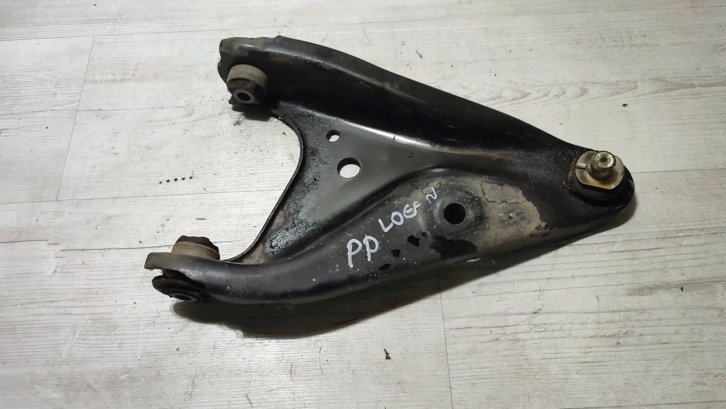 Dacia Logan II 2019r front side right arm