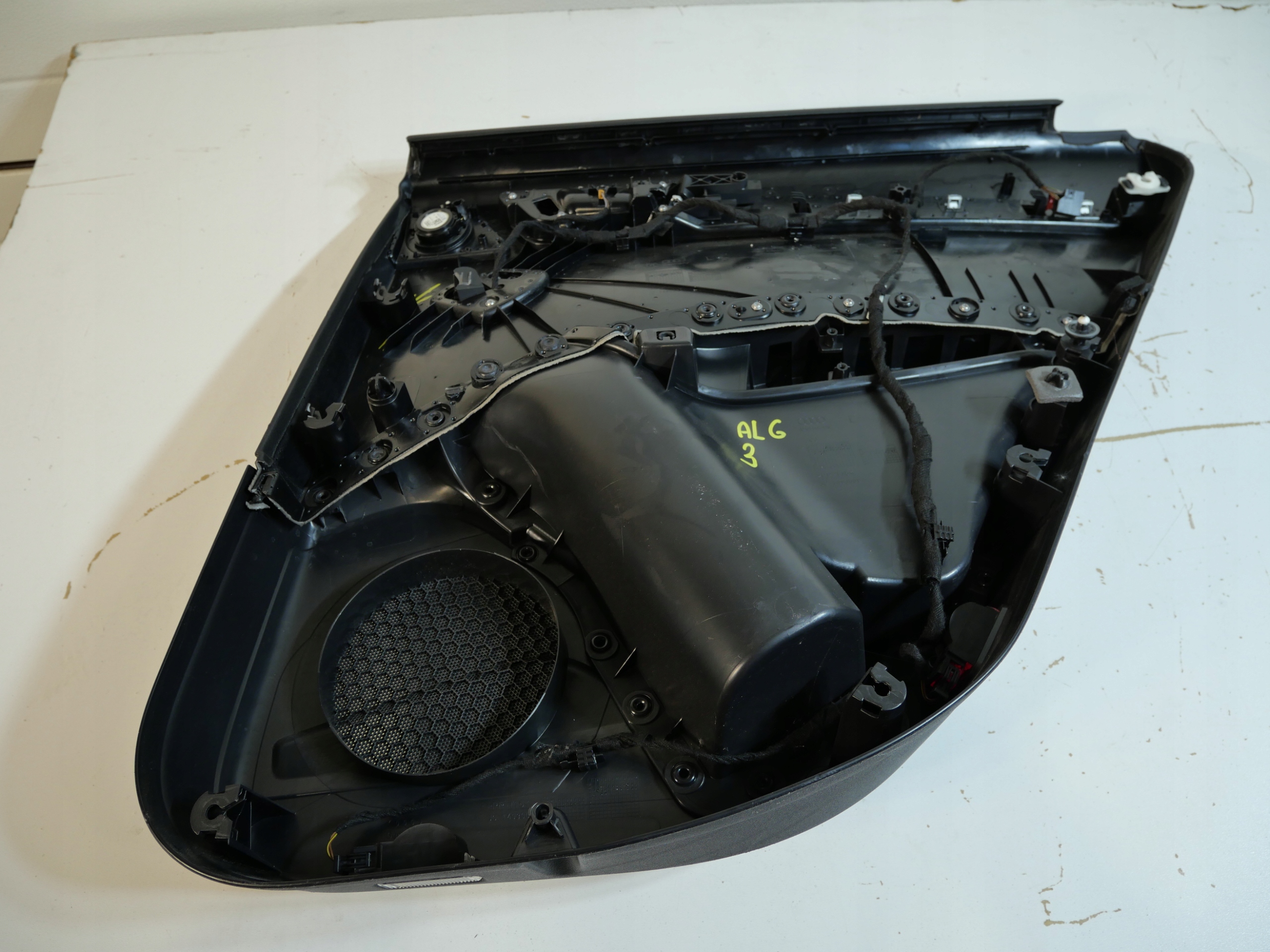 side door upholstery left rear part AUDI Q5 8R0
