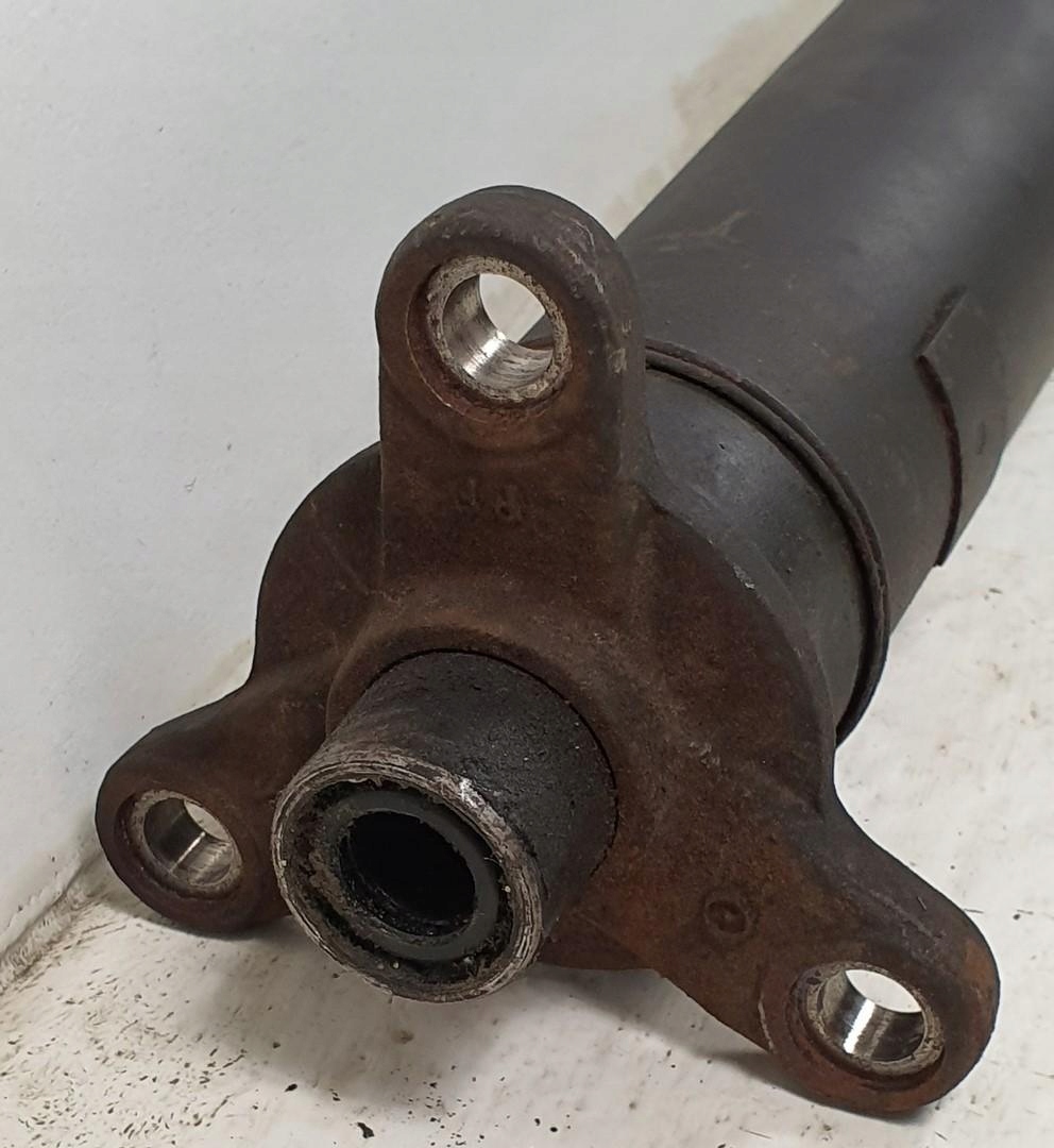 WAŁ KORBOWY MERCEDES W124 3.2 717450 Typ samochodu Samochody osobowe