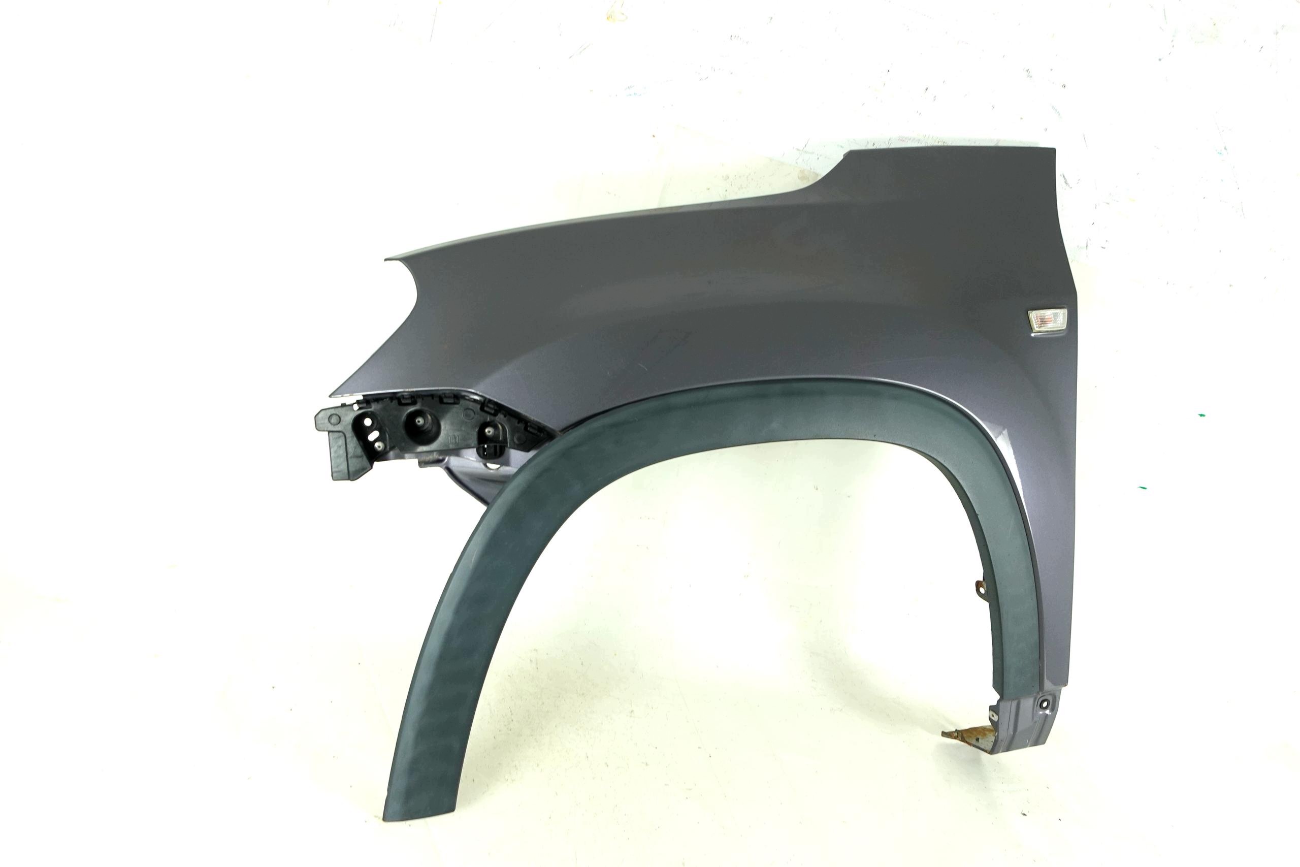 fender left front front CHEVROLET ORLANDO 11-18 2011-2018 GQK