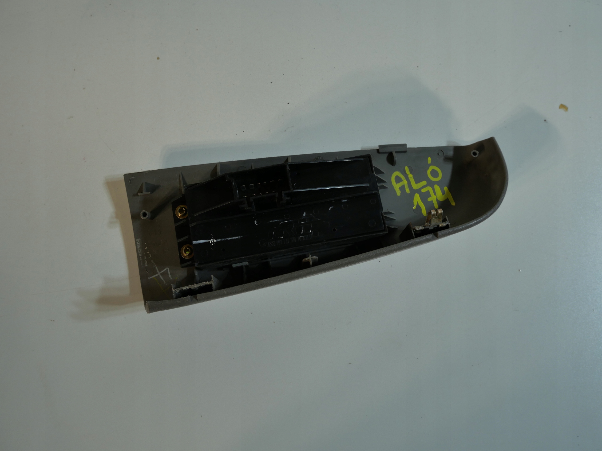 handle door Chevrolet Silverado R309464