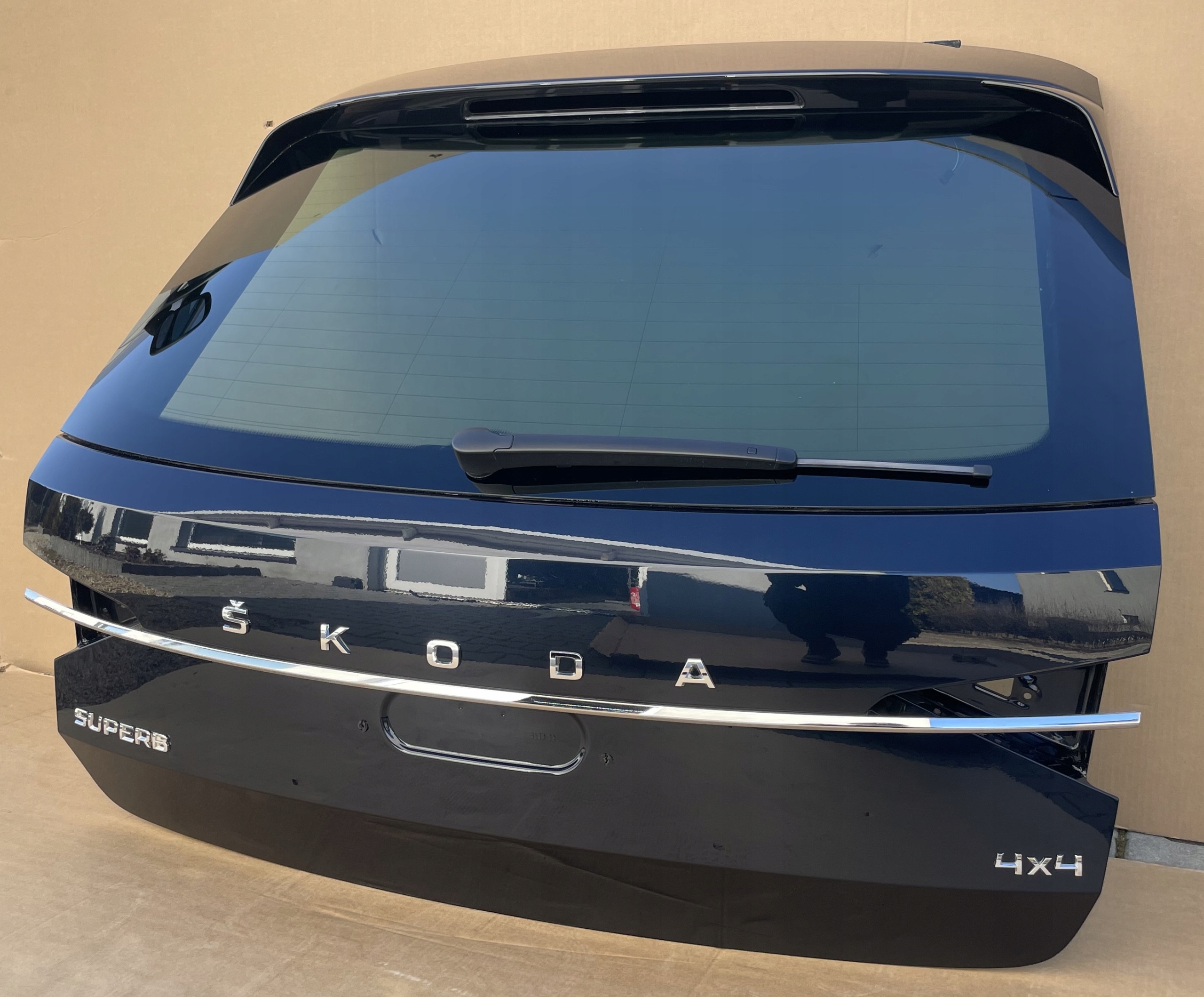 boot door SKODA SUPERB III KOMBI original as new