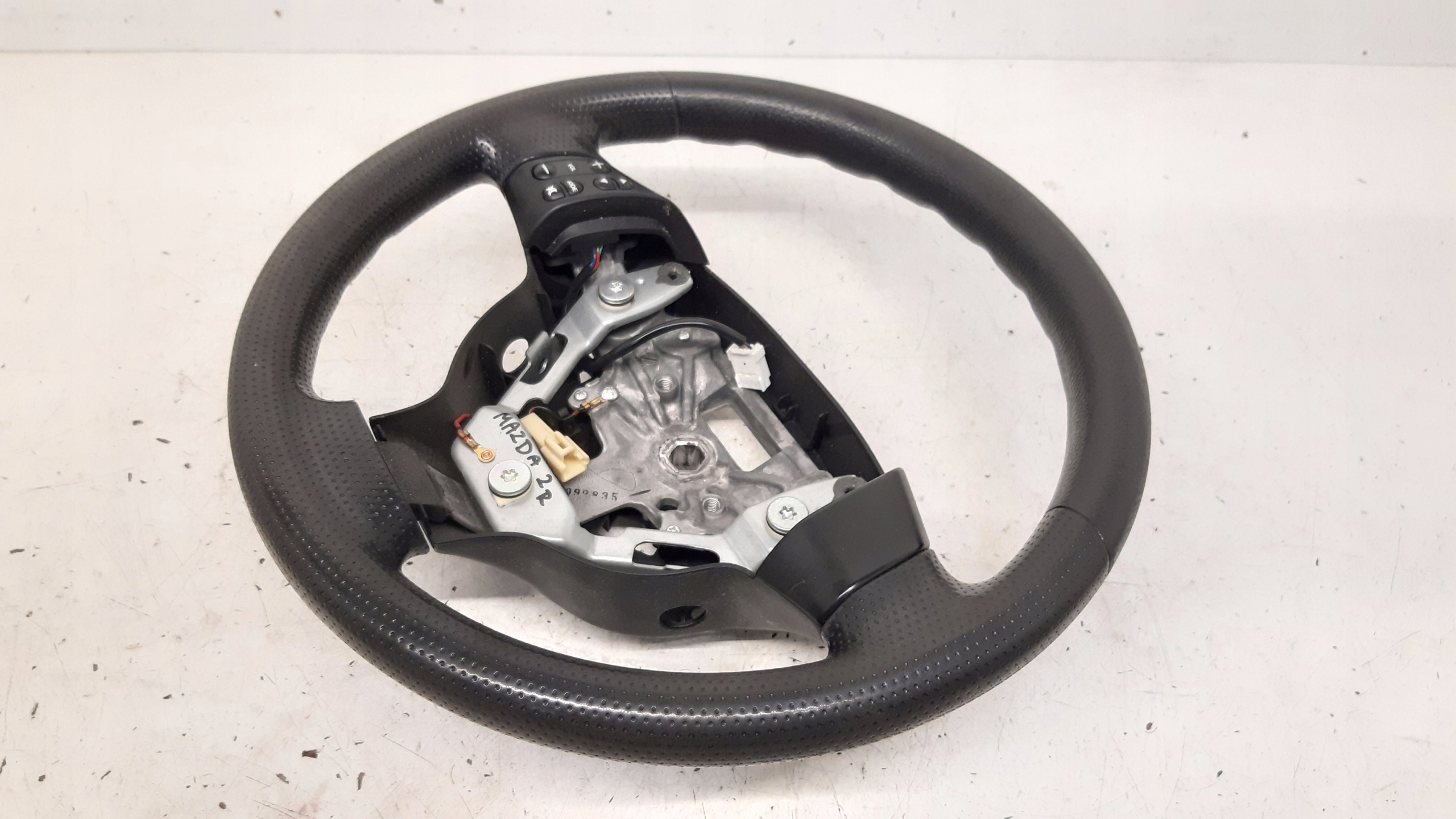 lenkrad skorzana multifunkcja Mazda 2 DY