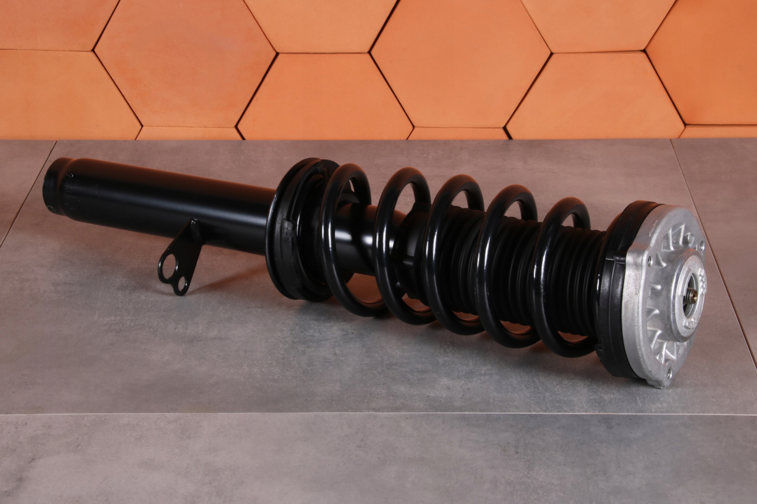 BMW 5 G30 G30 LCI shock absorber right front front XDRIVE 6866608 24 km !!!