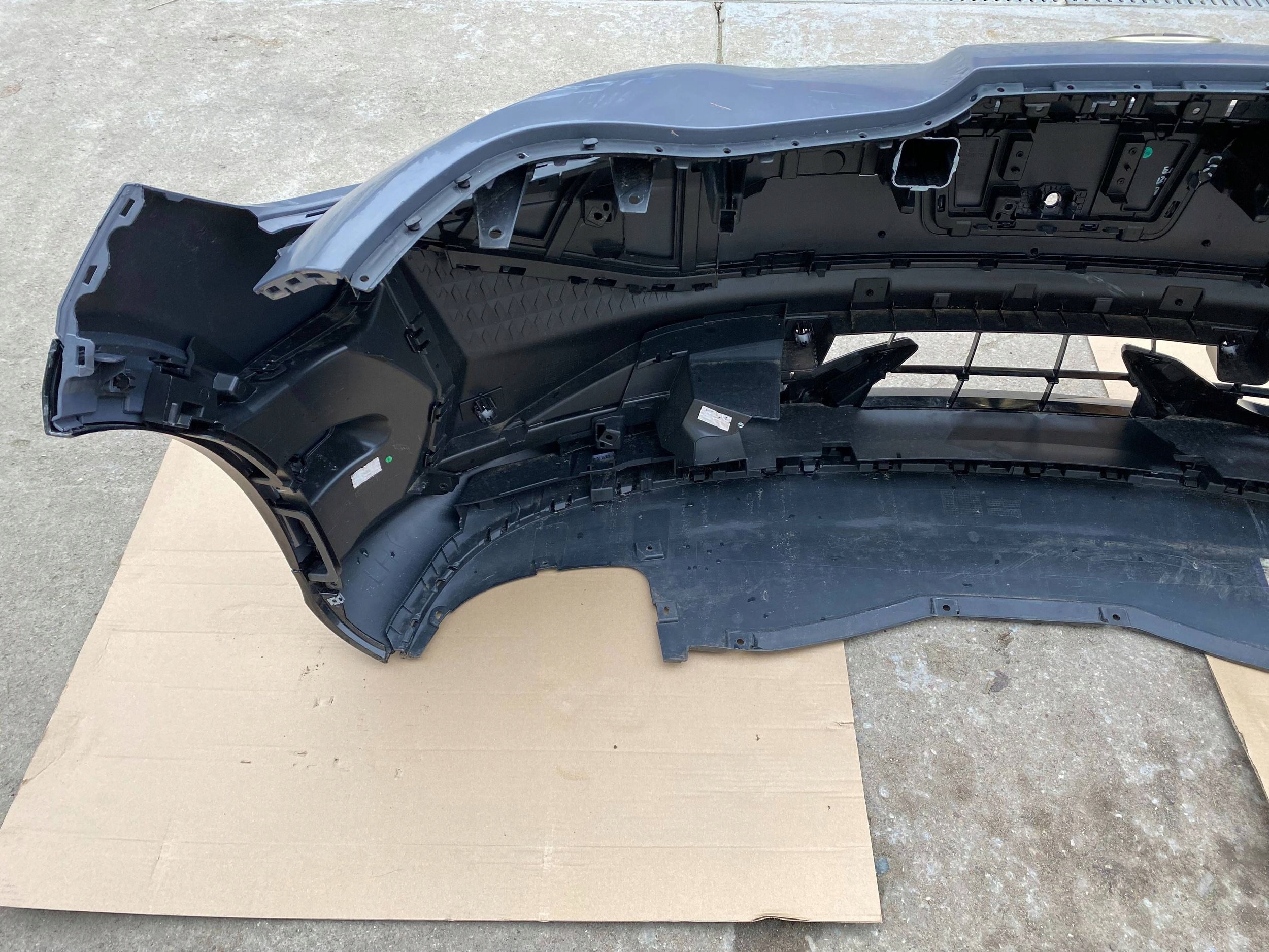 VW ID UNYX complete bumper front front KAMERA PDC moulding