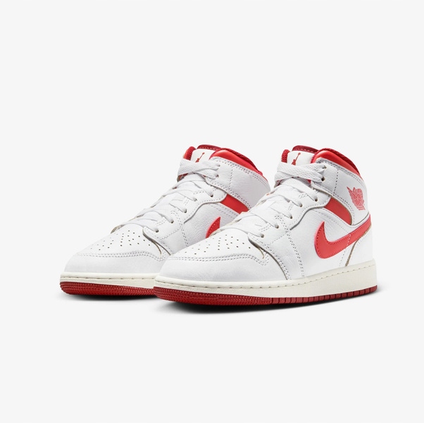 Boty Air Jordan 1 Mid Se velikost 38,5