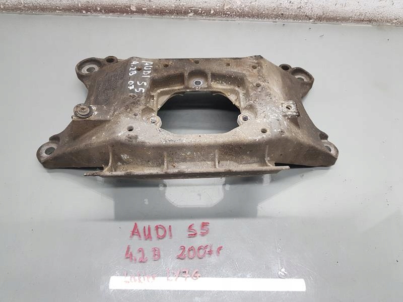 Лапа коробки Audi S5 8t 4.2 8K0399263T