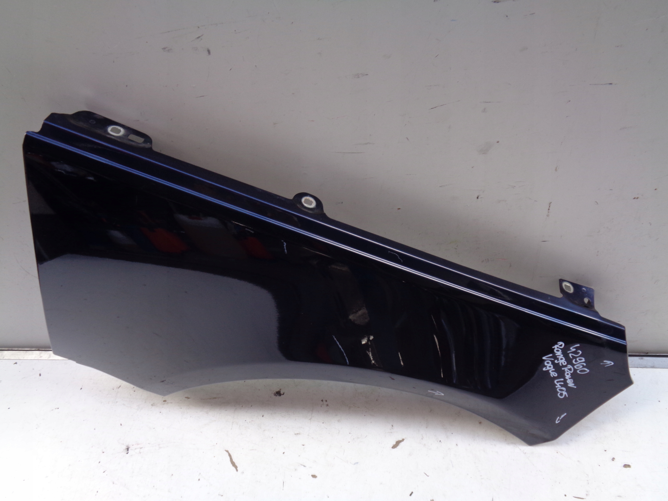 fender right front RANGE ROVER VOGUE L405 13- NR 42960