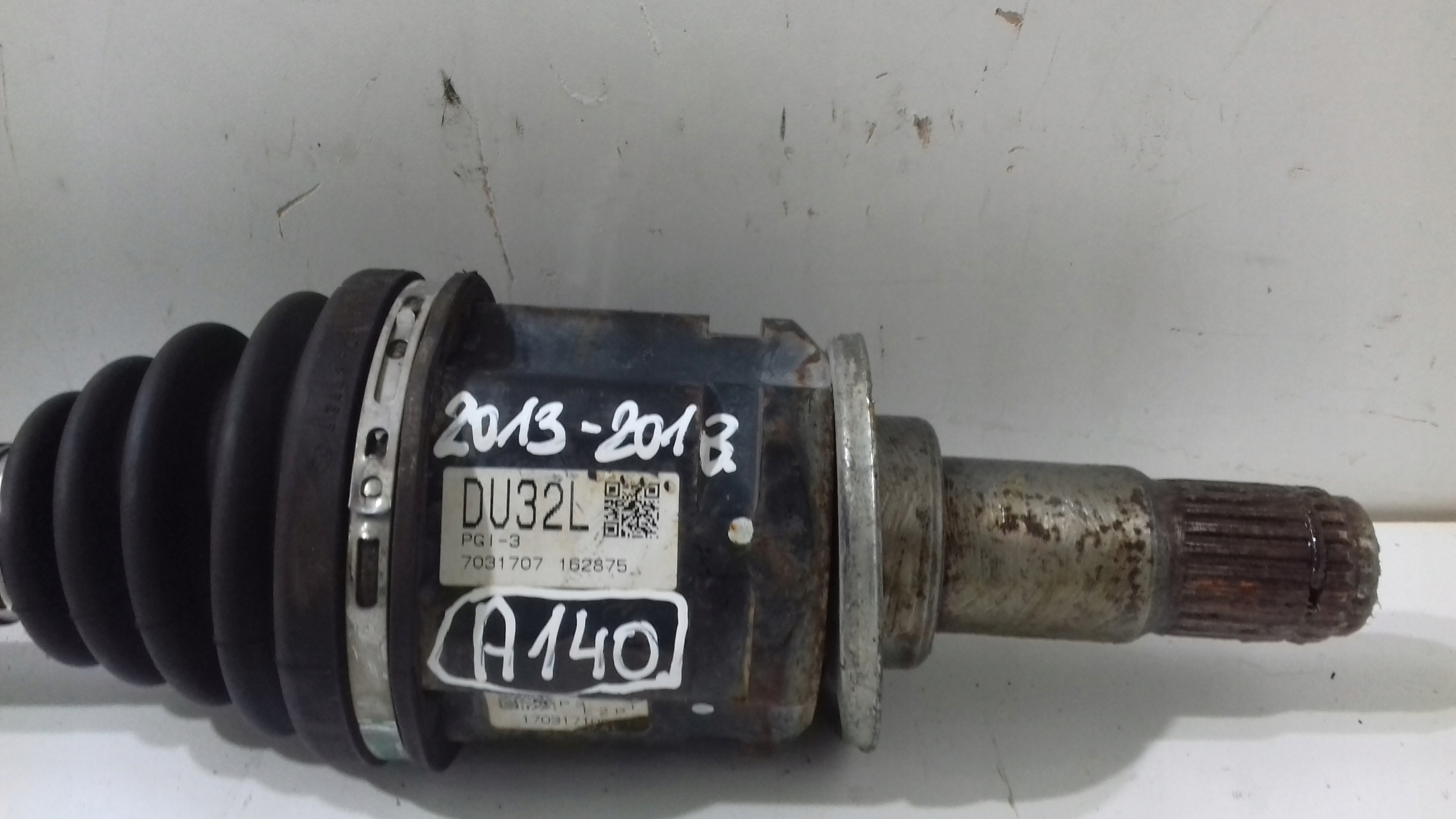 TOYOTA RAV4 RAV 4 semi-axis 2013-2018 left short.