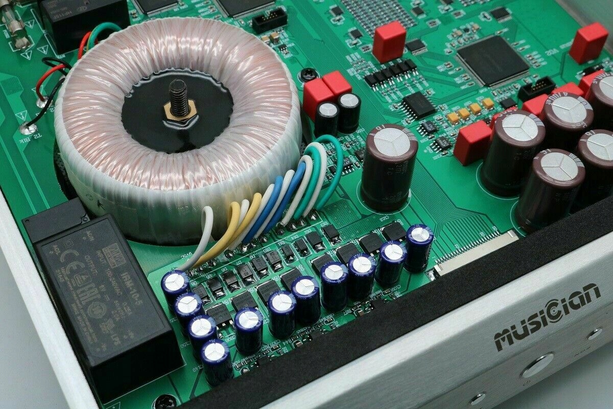 MUSICIAN AUDIO PEGASUS R2R Przetwornik cyfrowo analogowy DAC USB I2S AES Szerokość produktu 250 cm