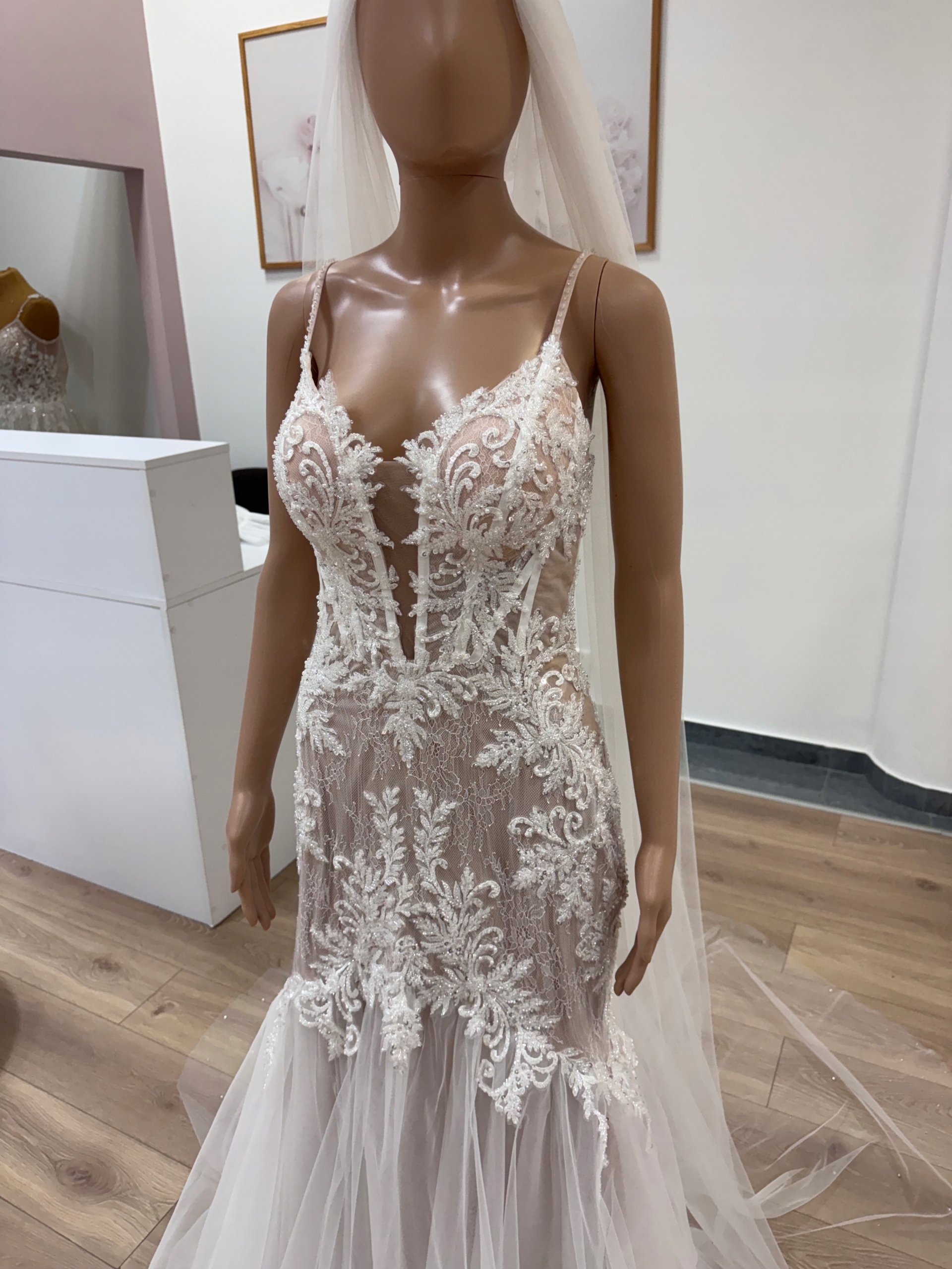 Nowa suknia ślubna rybka syrenka z koronką błyszcząca 38/40 Odcień nude