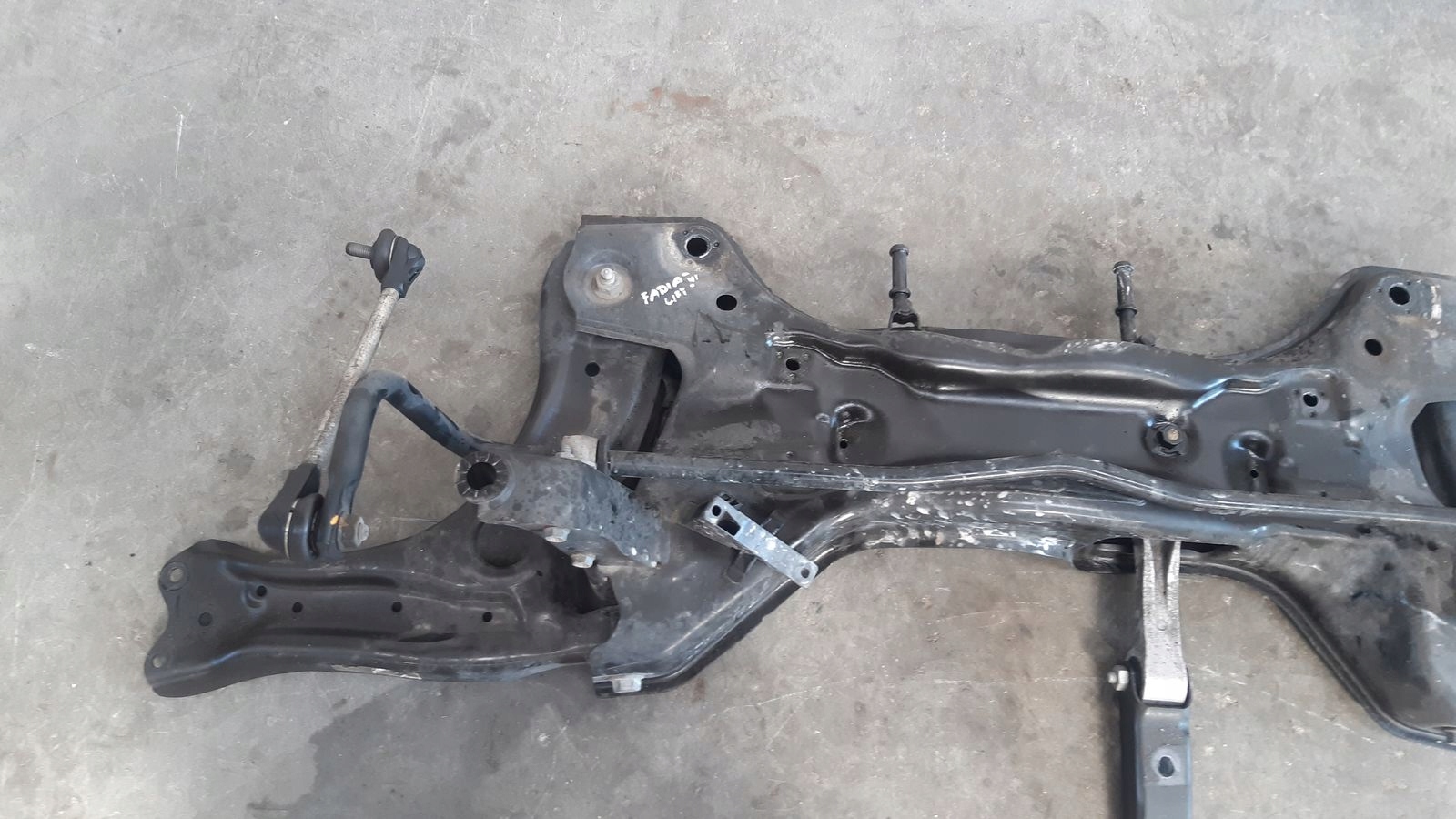 axle beam subframe front front Skoda Fabia III LIFT 1,0 MPI