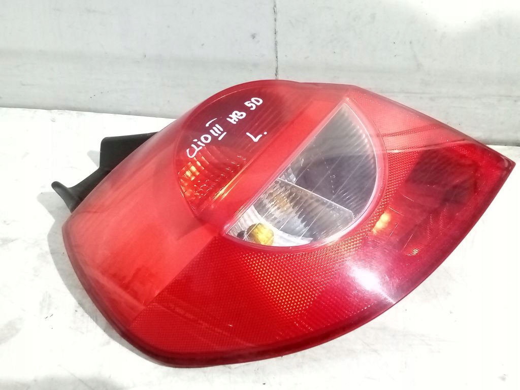 Renault Clio HB 5D Licht links heck hinten