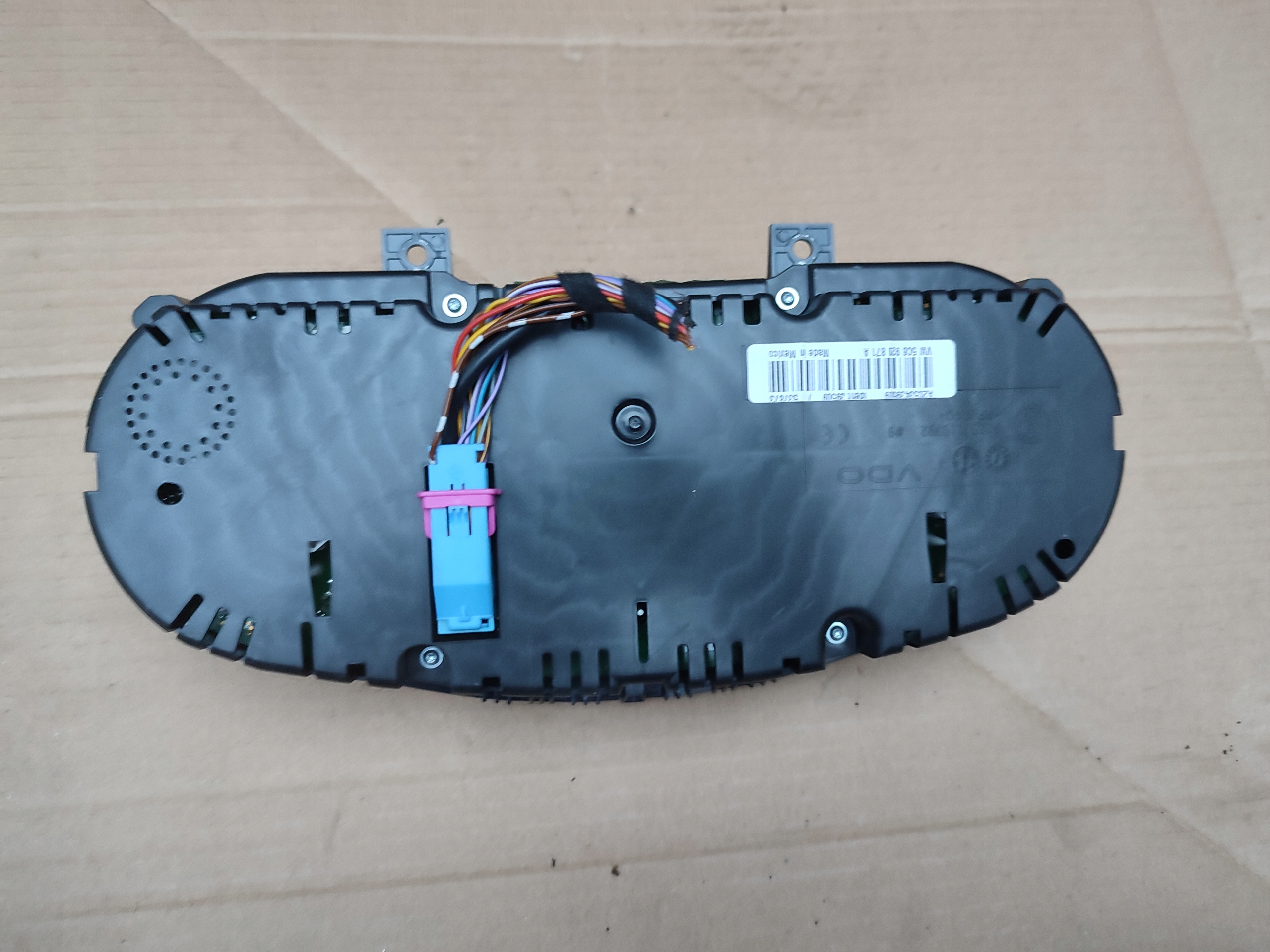 dials dials VOLKSWAGEN VW JETTA VI 1,6 2,0 TDI 5C6920871A
