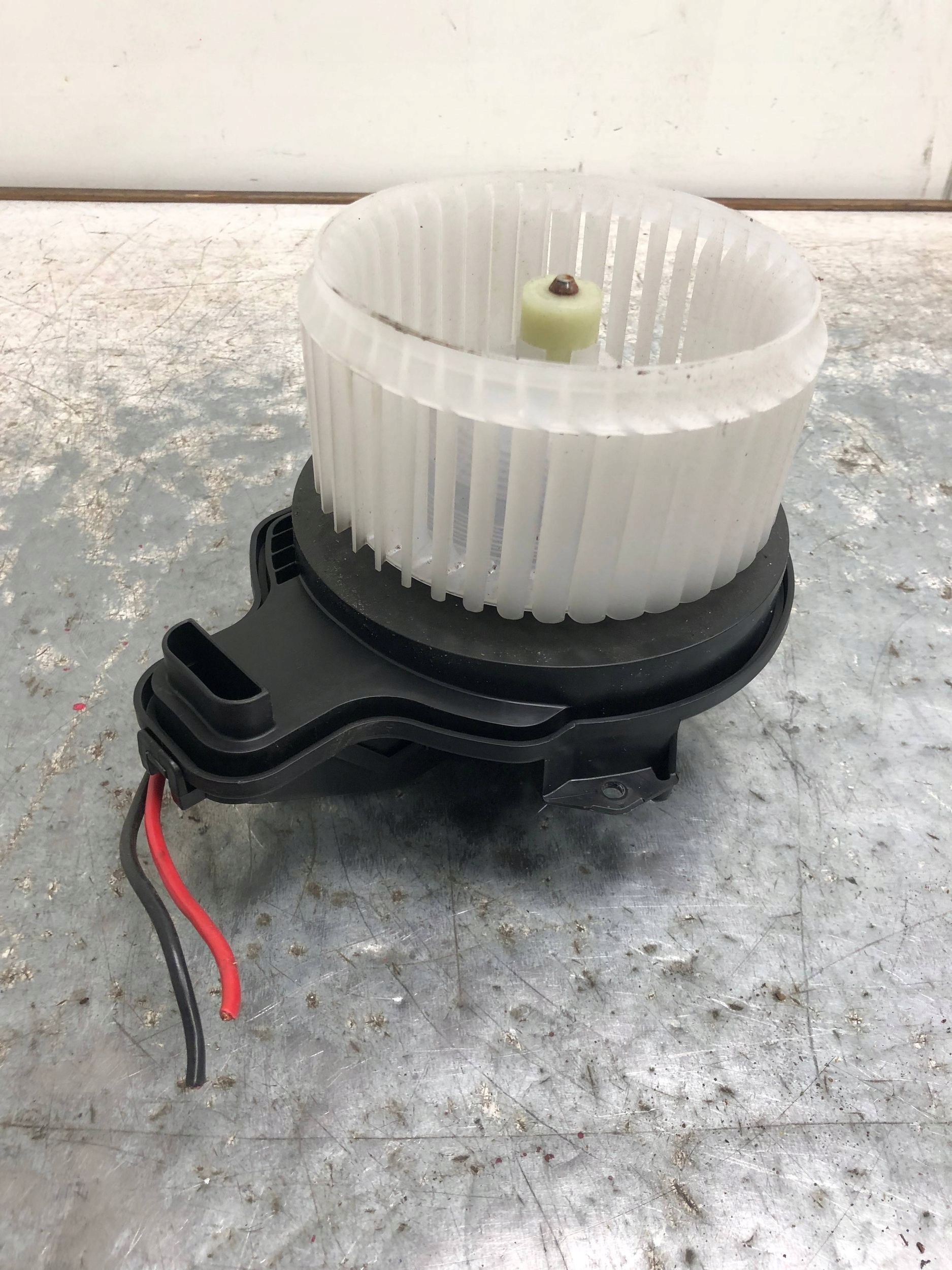 heating fan FORD KUGA MK3 JX6A-19846-AB