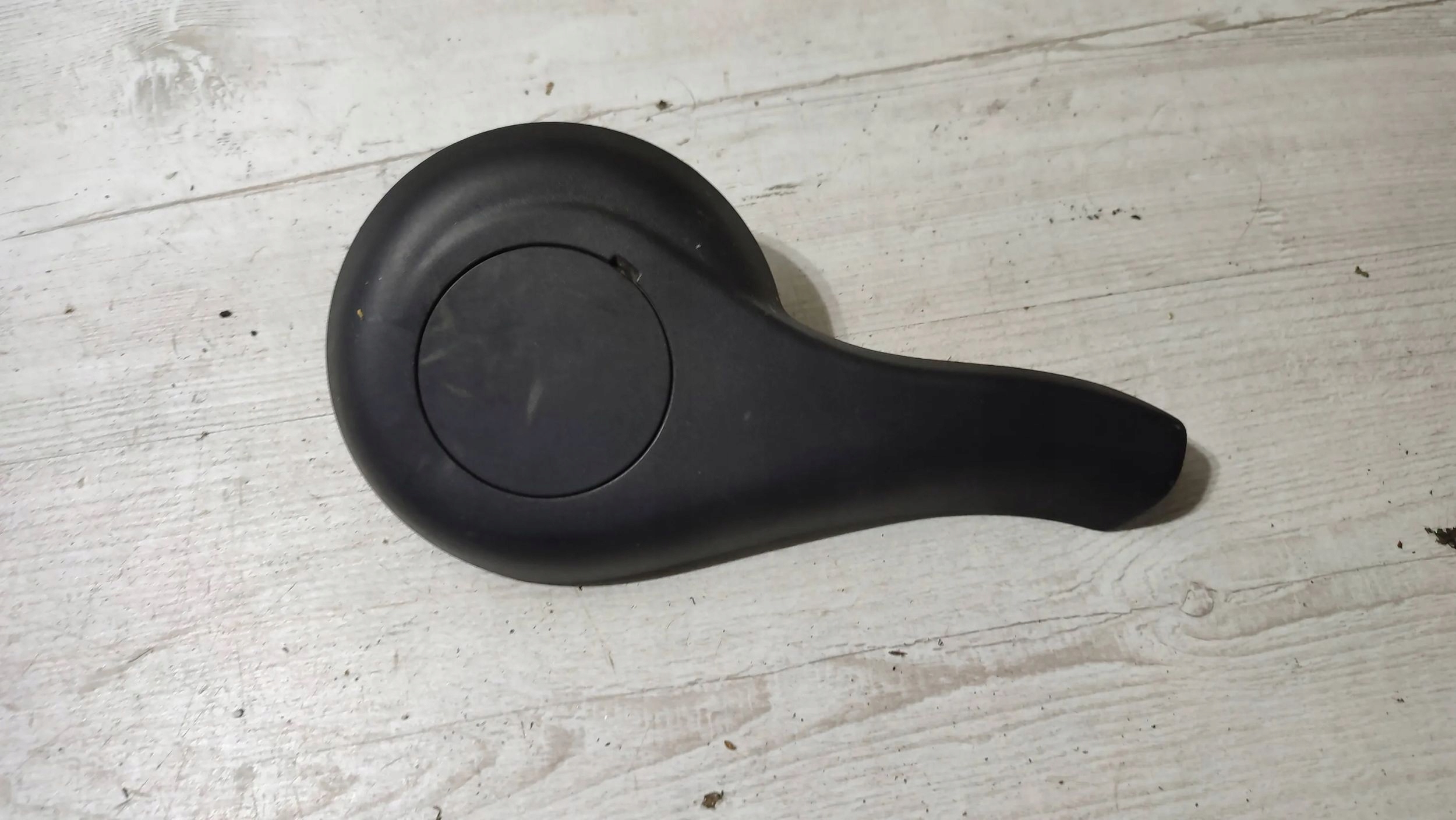 Renault Kadjar 17r 1.5dci bracket do control seat