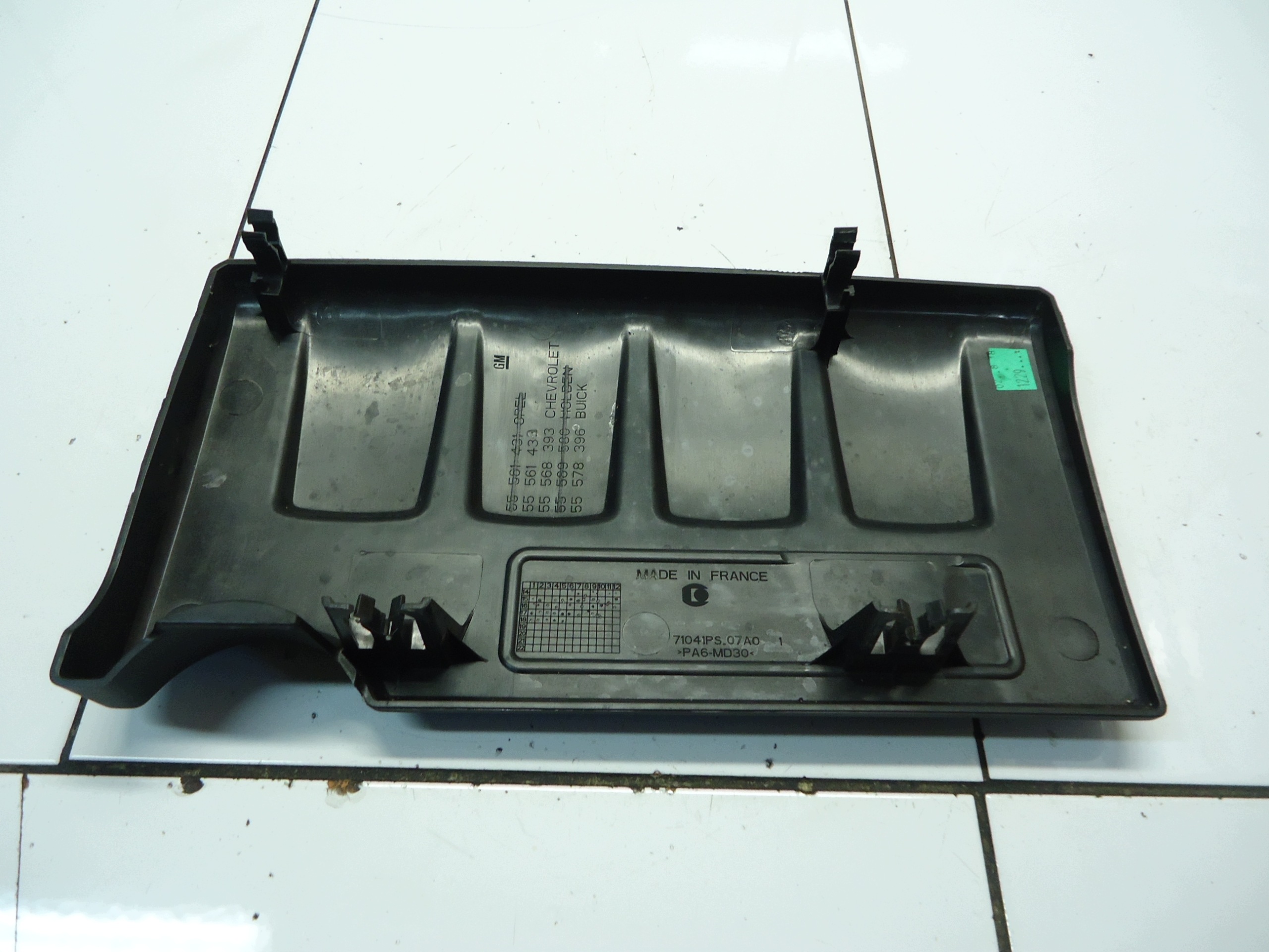OPEL CORSA E MERIVA B 1.4T Abdeckung der Ventile 39006352