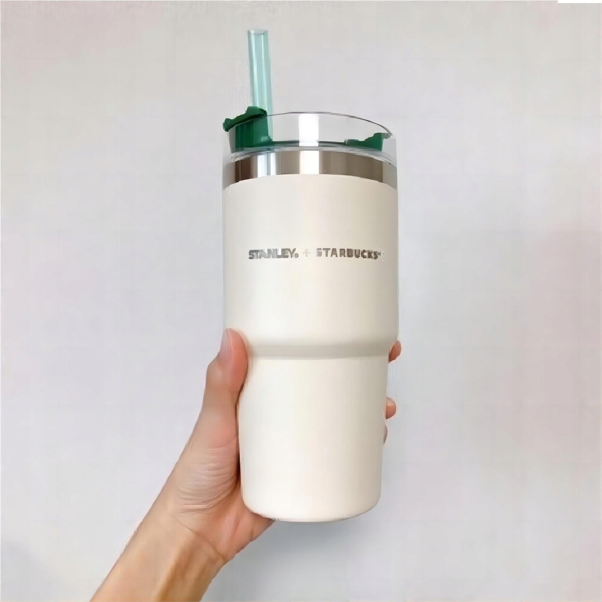 STANLEY ICEFLOW DOSKONAŁA JAKOŚĆ BUTELKA NA WODĘ IZOLOWANA KUBEK TERMICZNY Kolor dominujący biały