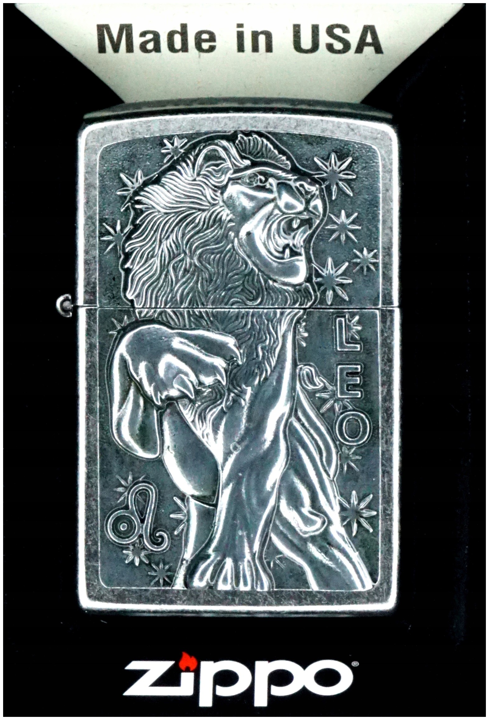 Zapalovač Zippo Zodiac Leo lev 2006497 Větruodolný benzínový