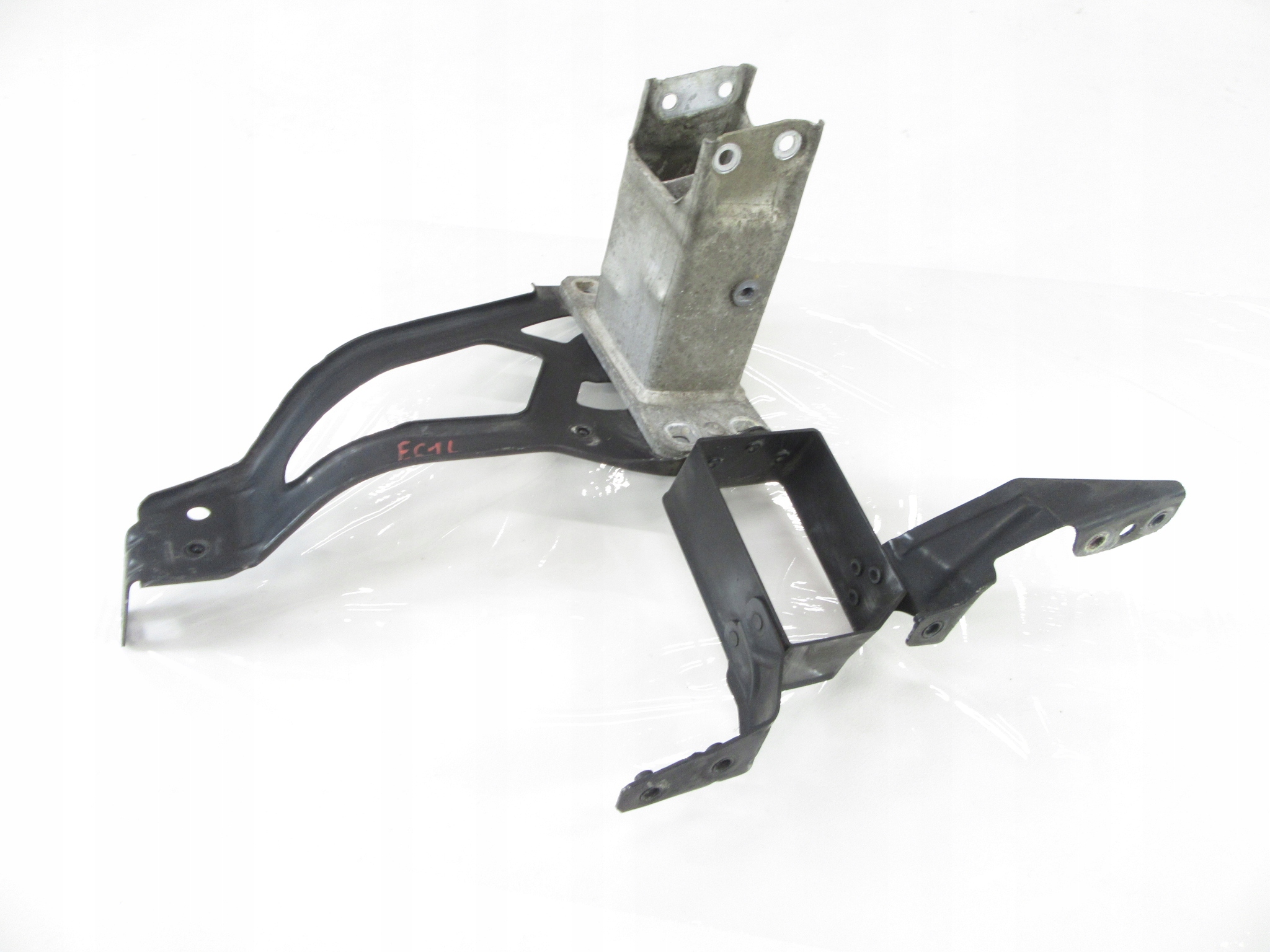 pillar iron left okular beam tip BMW 5 e60 e61