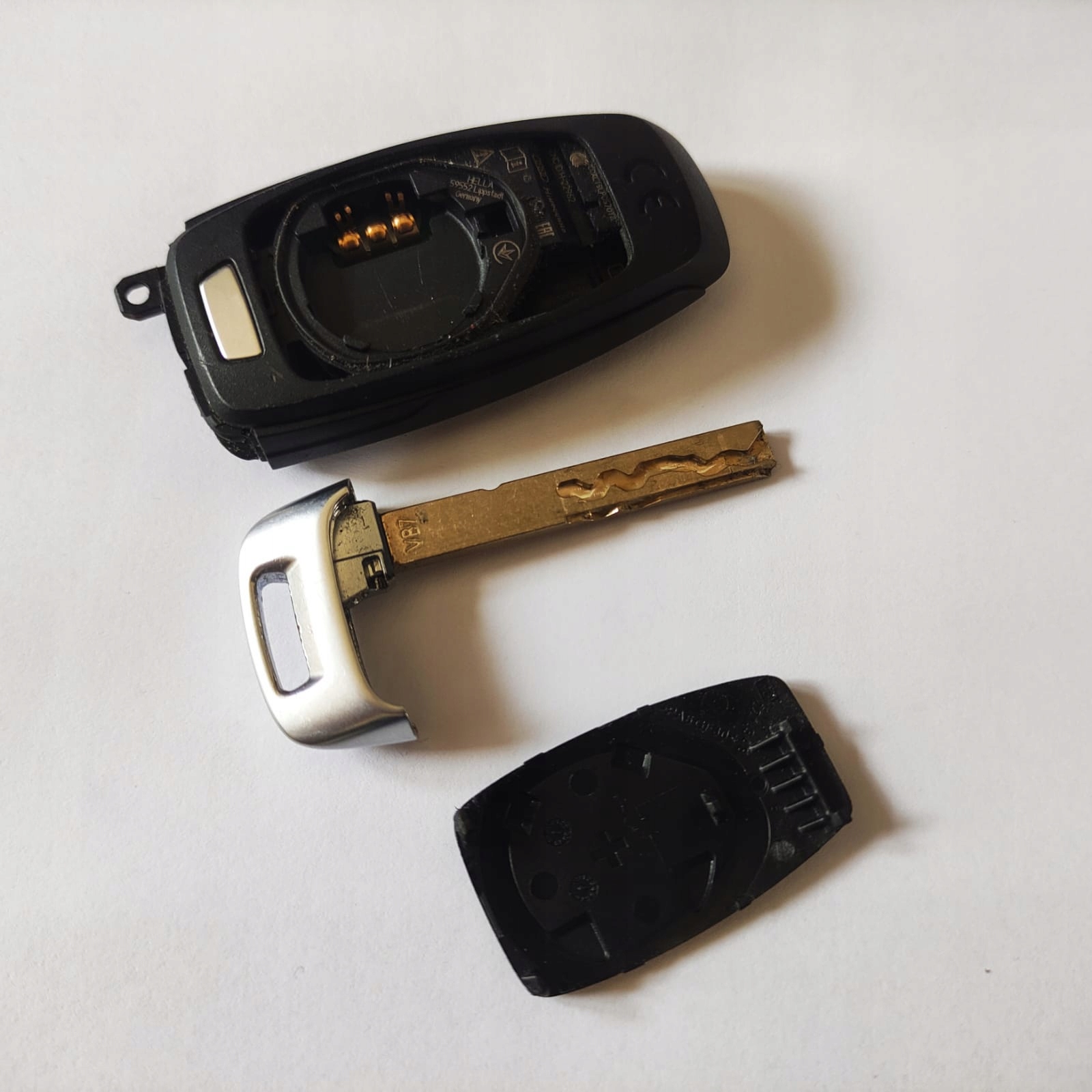 AUDI A3 8Y KLUCZYK PILOT KEYLESS 8Y0959754G 2020- Numer katalogowy części 8Y0959754G