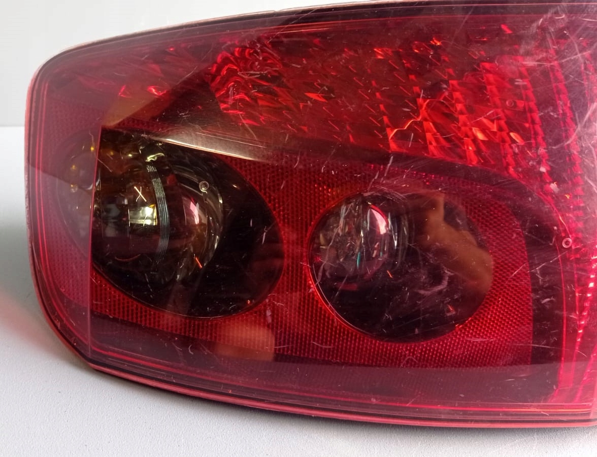 PEUGEOT 407 light left rear part EU