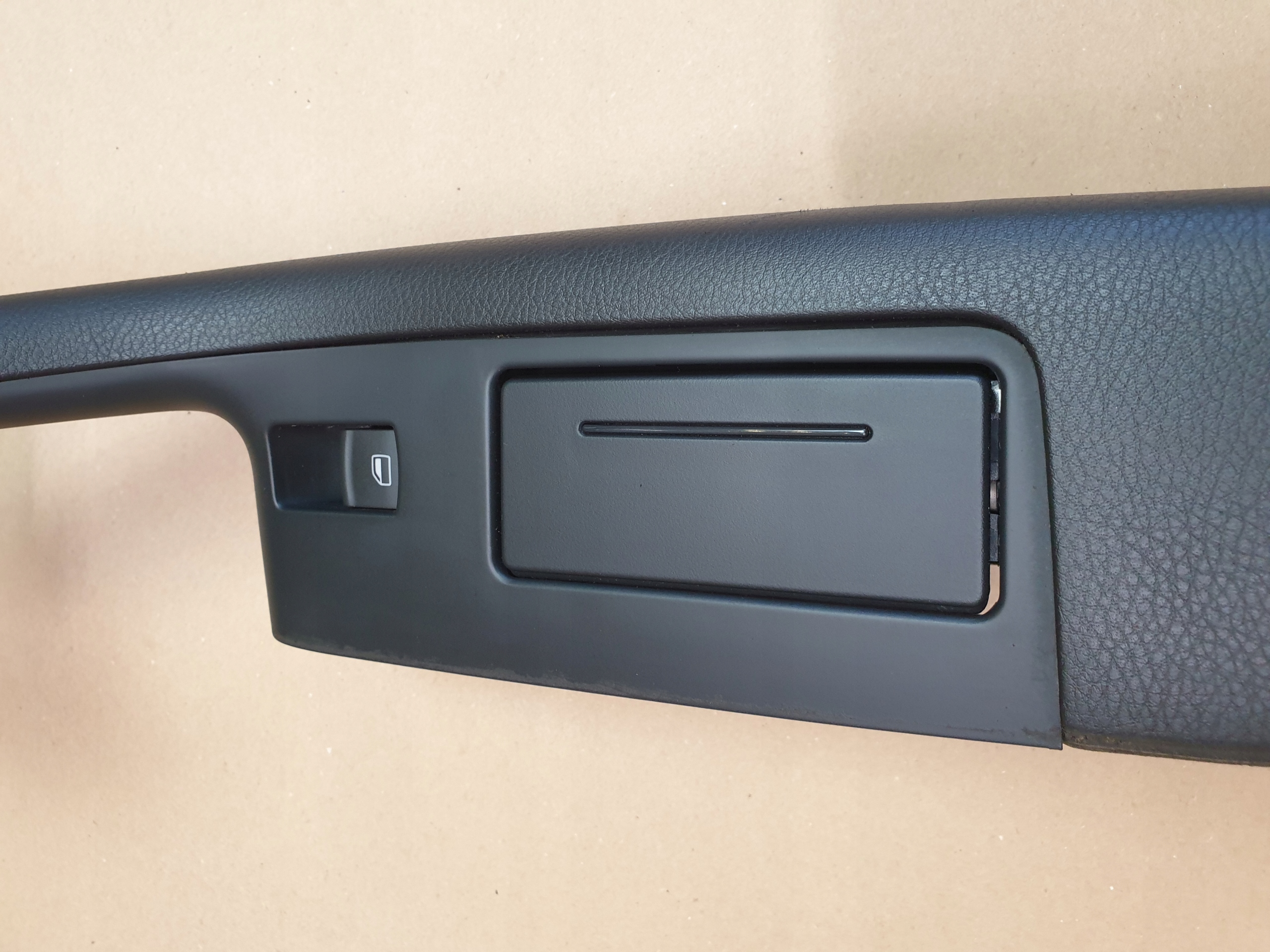 bracket armrest passenger compartment ashtray left rear part AUDI A6 C6 4F 4F0868393