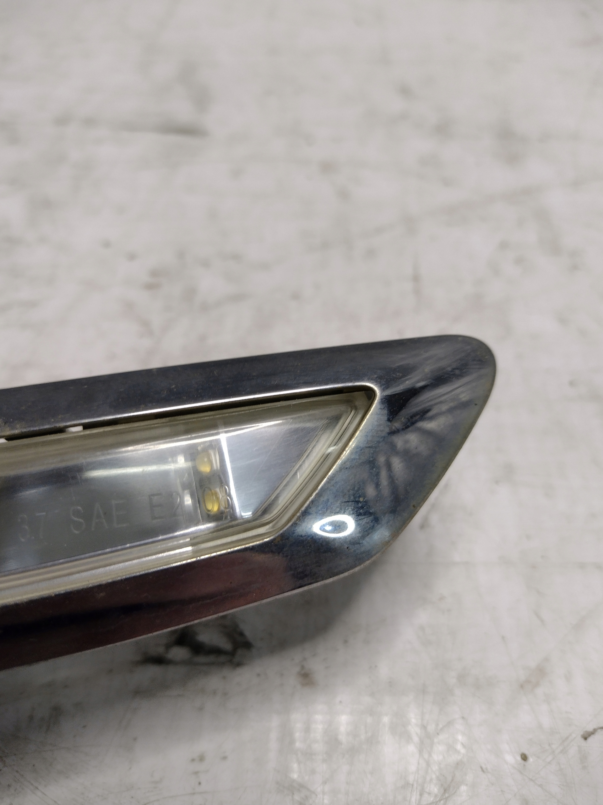 indicator right boczny BMW F11 7154168