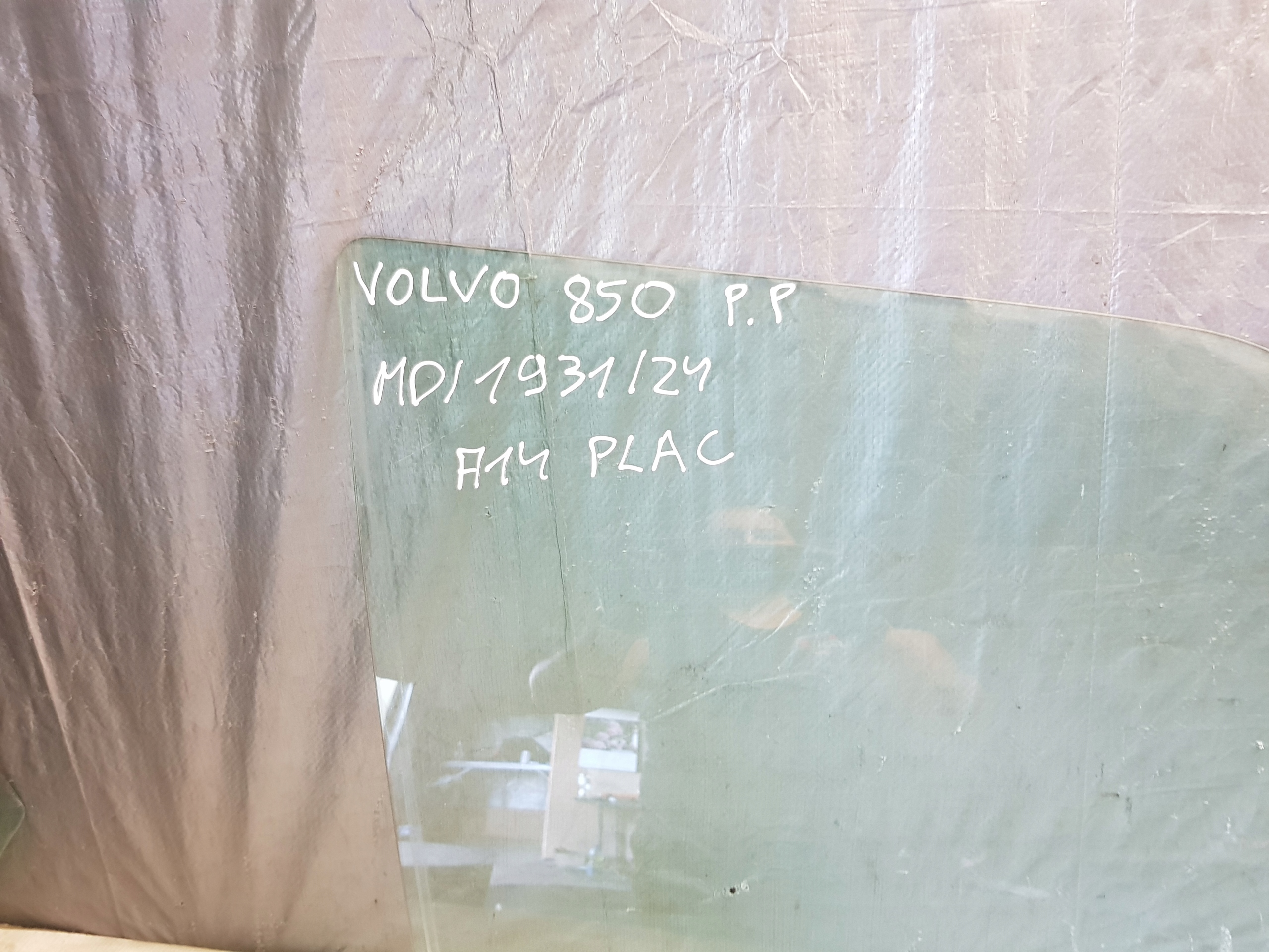 VOLVO 850 KOMBI window right front