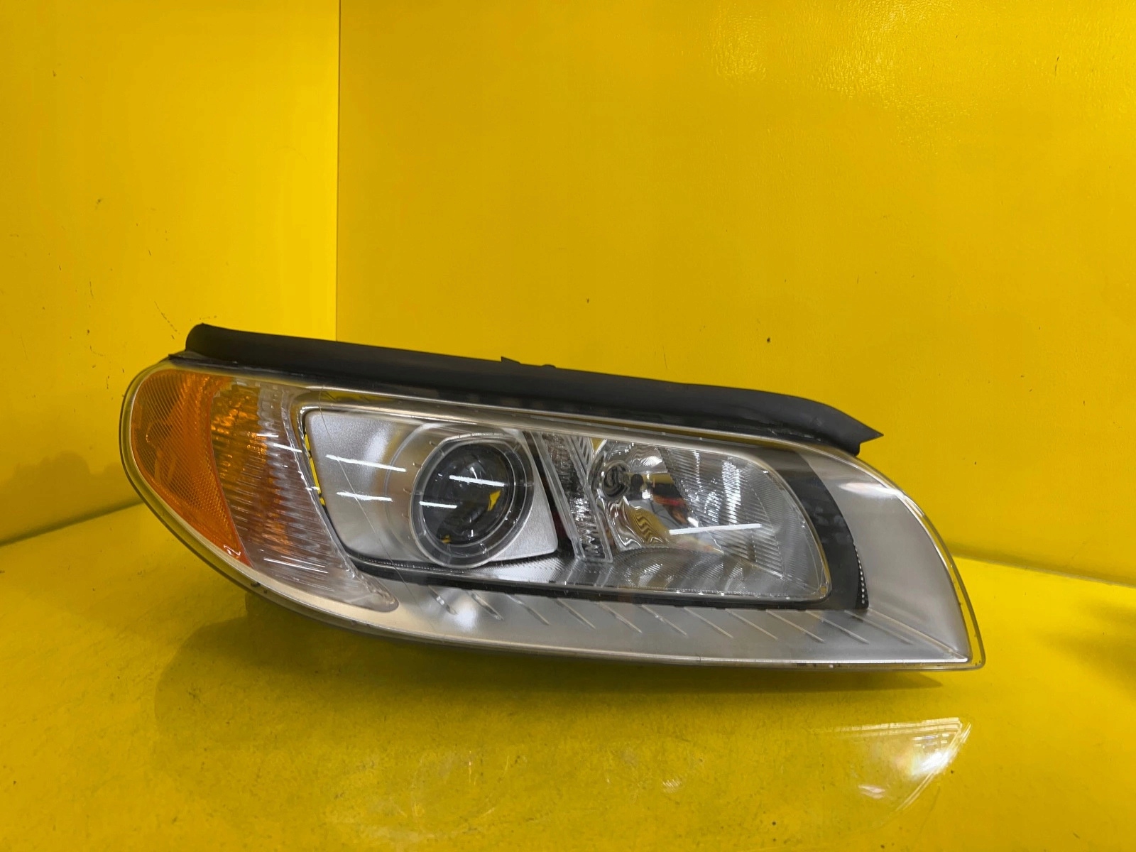 LIGHT RIGHT VOLVO XC70 V70 S80 XENON 313214348