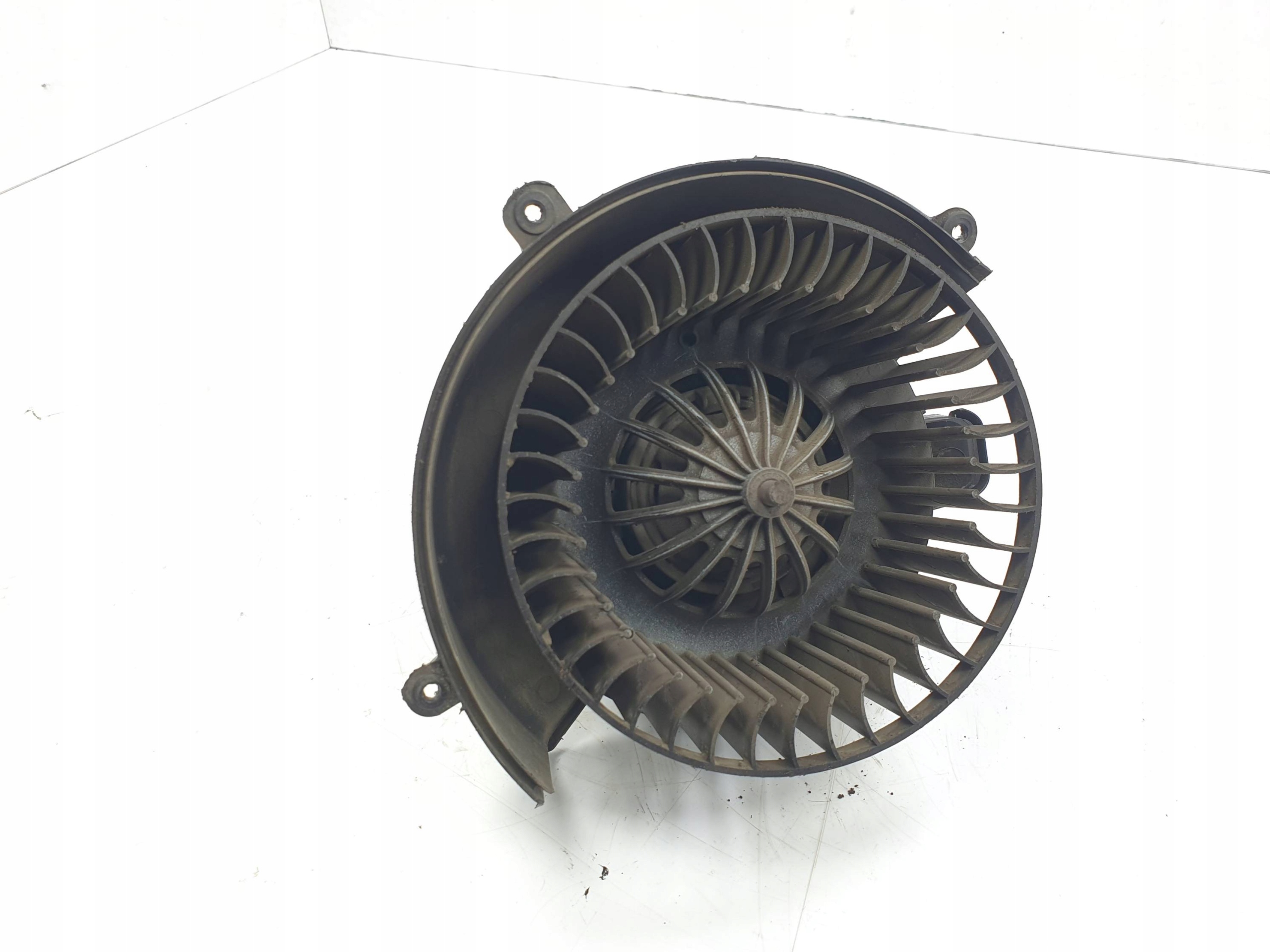 ventilator kabinski 24464033 OPEL ZAFIRA