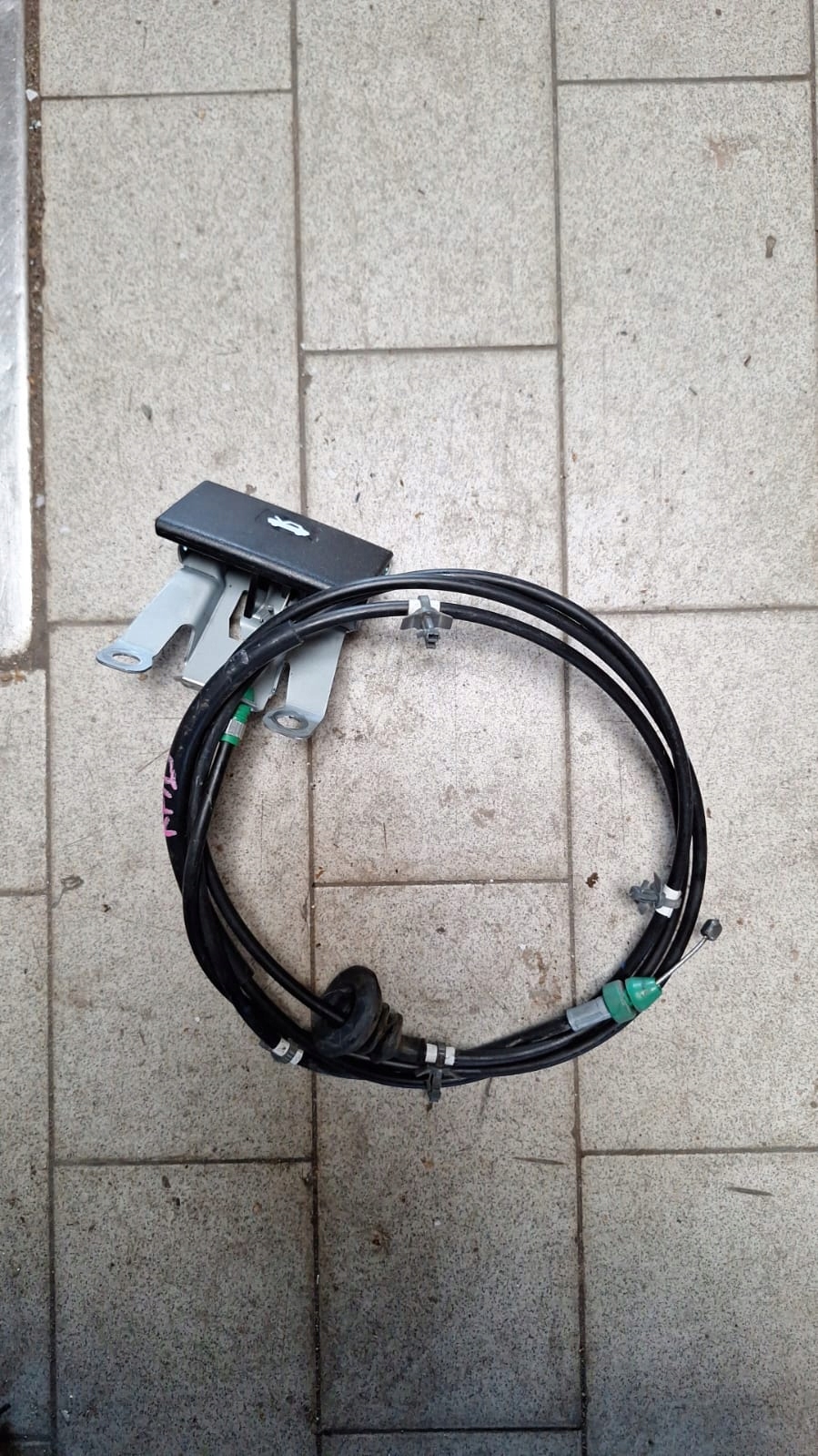 Levier Câble Bouton pour l’ouverture du capot KADJAR LIFT 1.3 TCE
