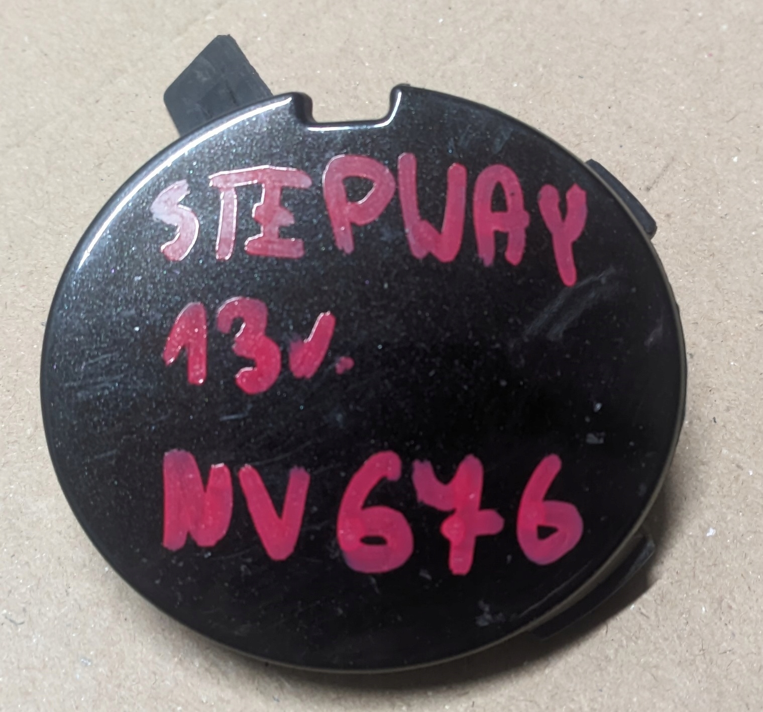 DACIA SANDERO II STEPWAY 1.4 B 13R towing hook cap front 511804925R