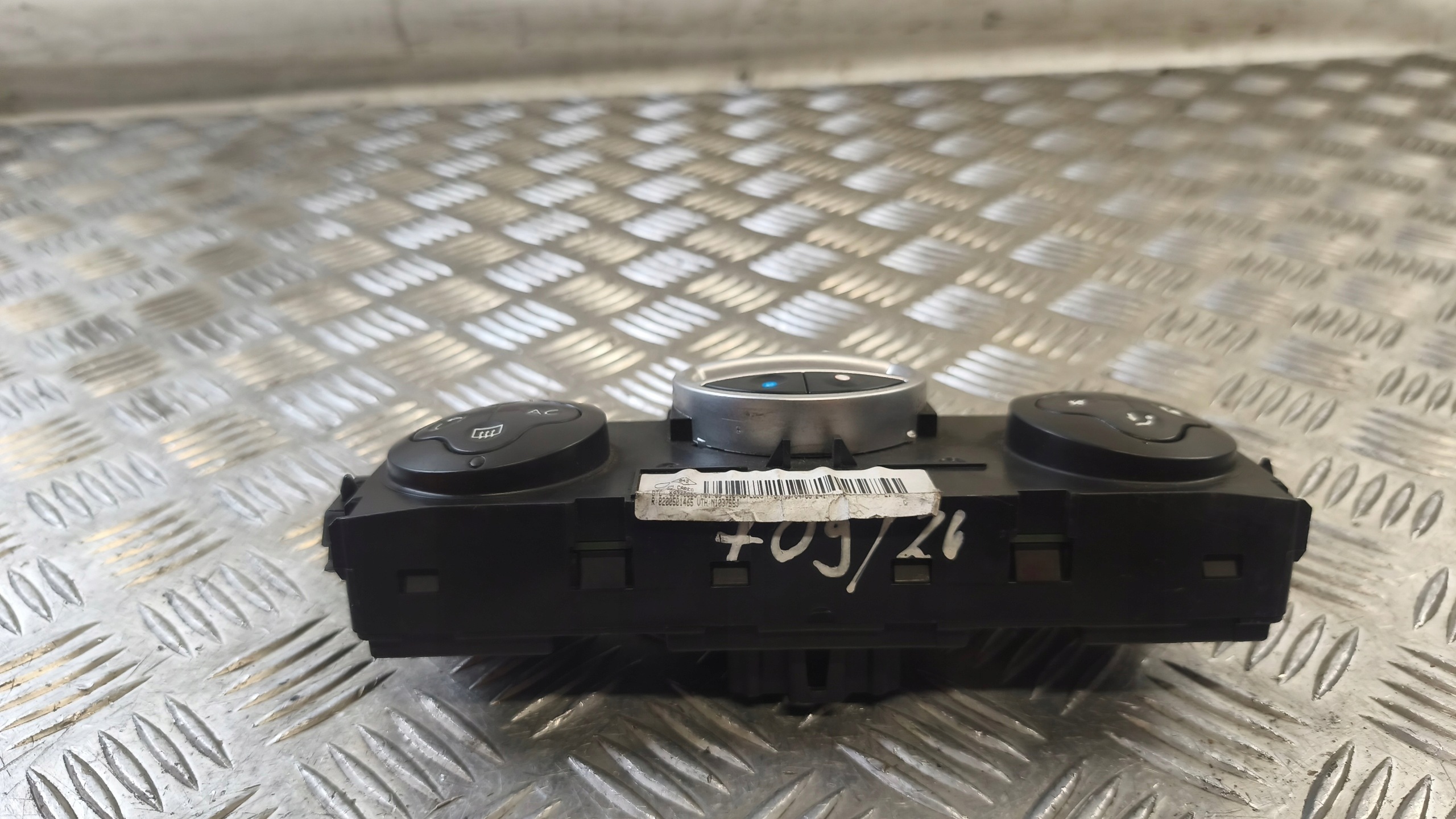 PANEL air conditioning devices RENAULT SCENIC II 8200344842