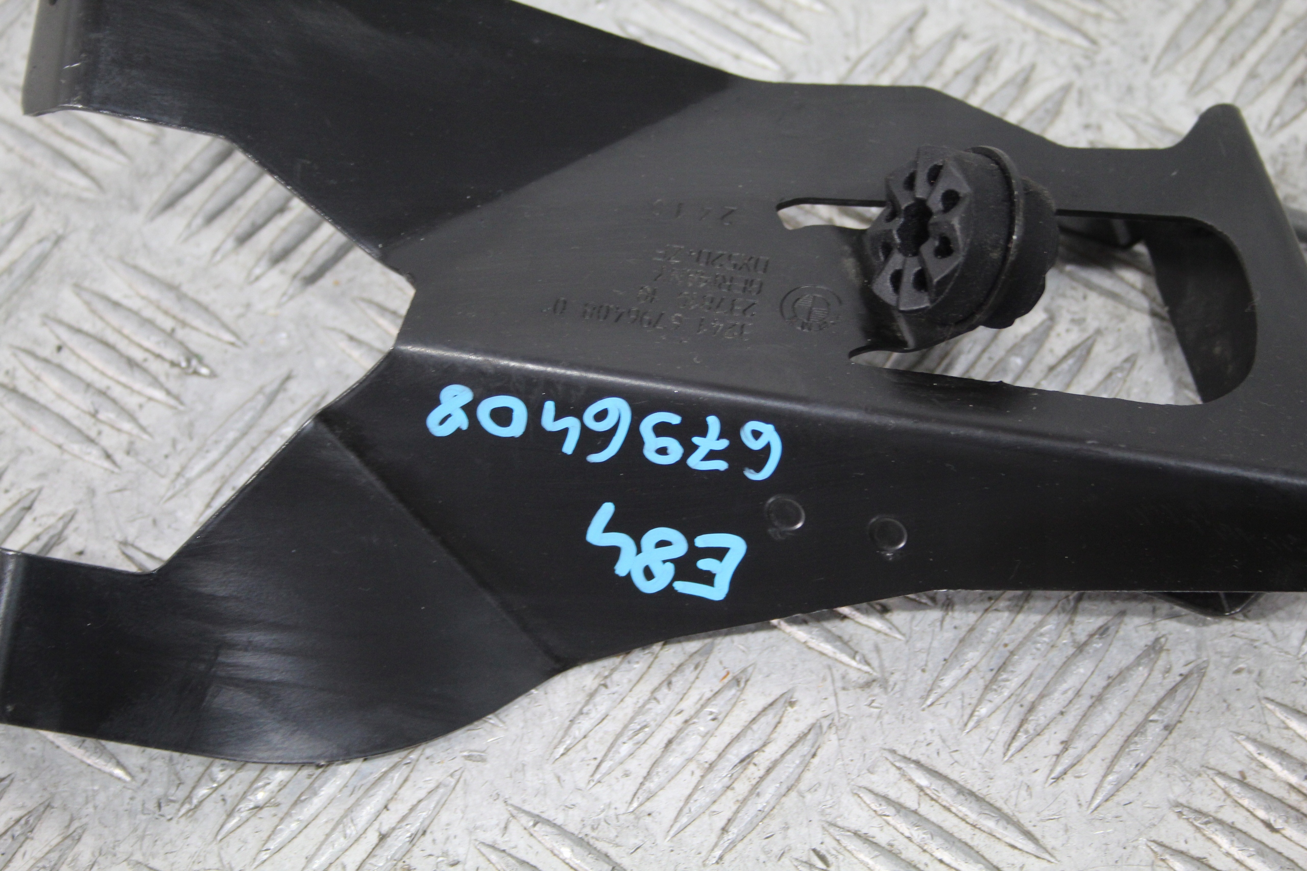 holder holder holder BMW X1 E84 6796408