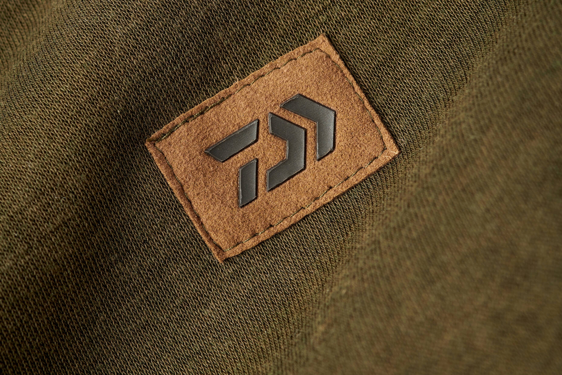 DŁUGIE SPODNIE DAIWA CARP CAMO JOGGER-L Kolor dominujący khaki