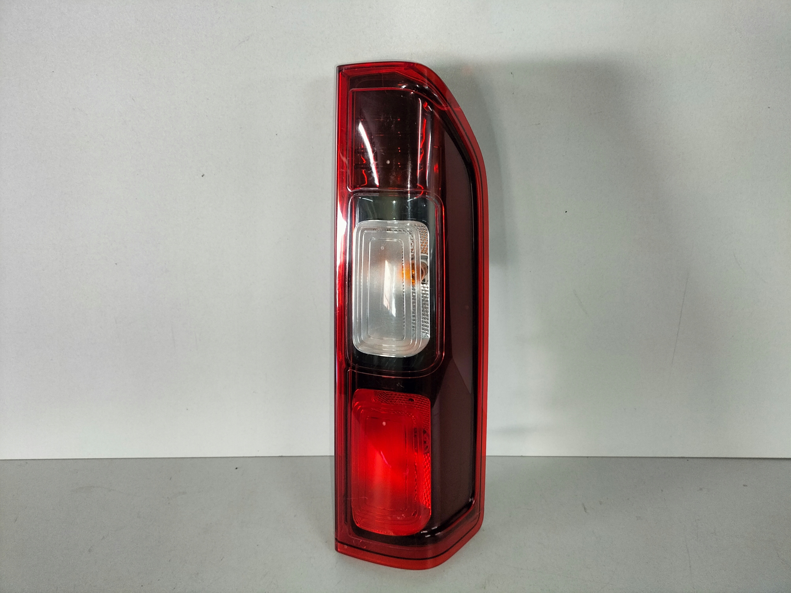 light rear right RENAULT TRAFIC III 14- VIVARO B