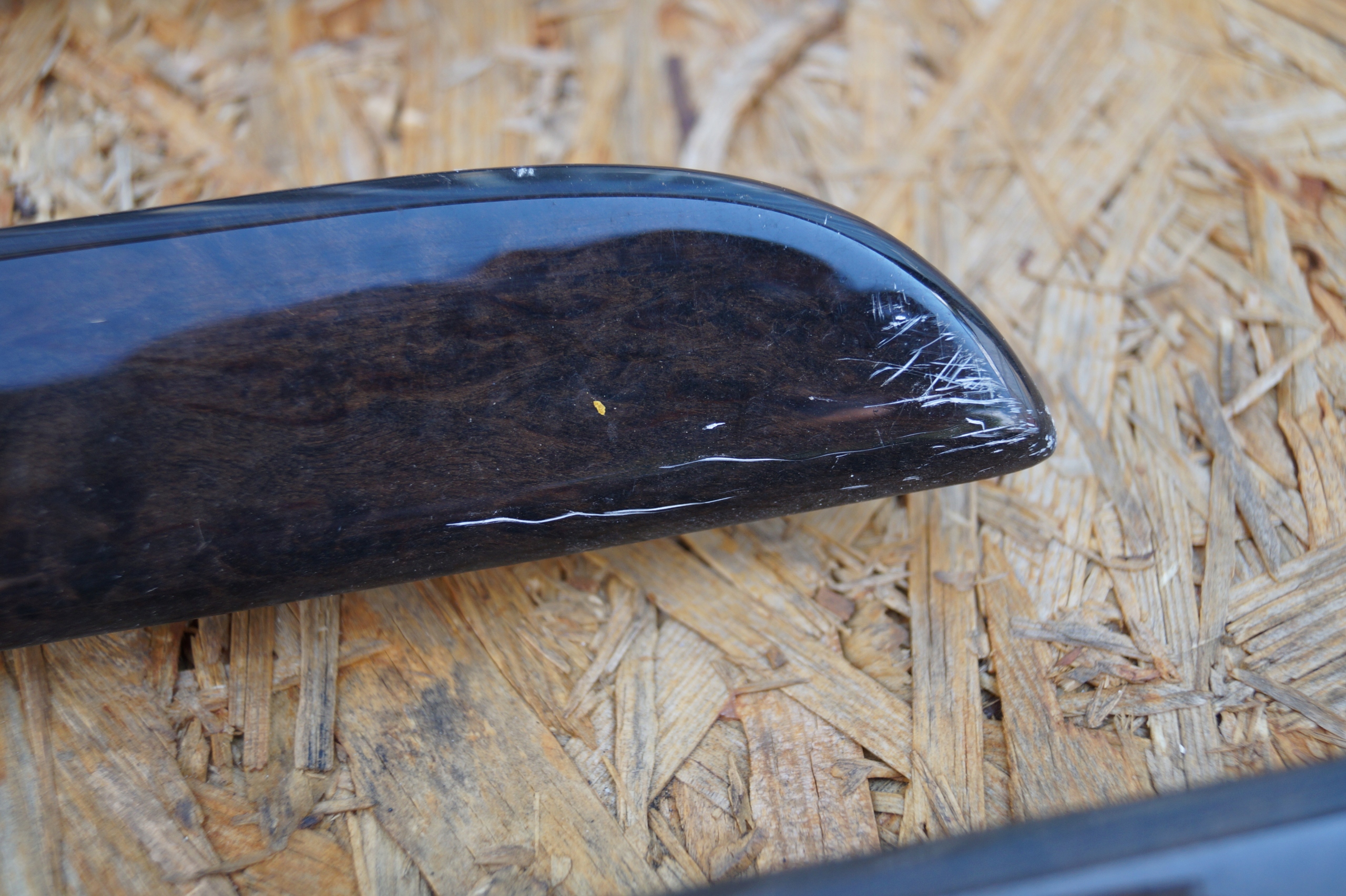 молдинг Audi A4 B7 Grau