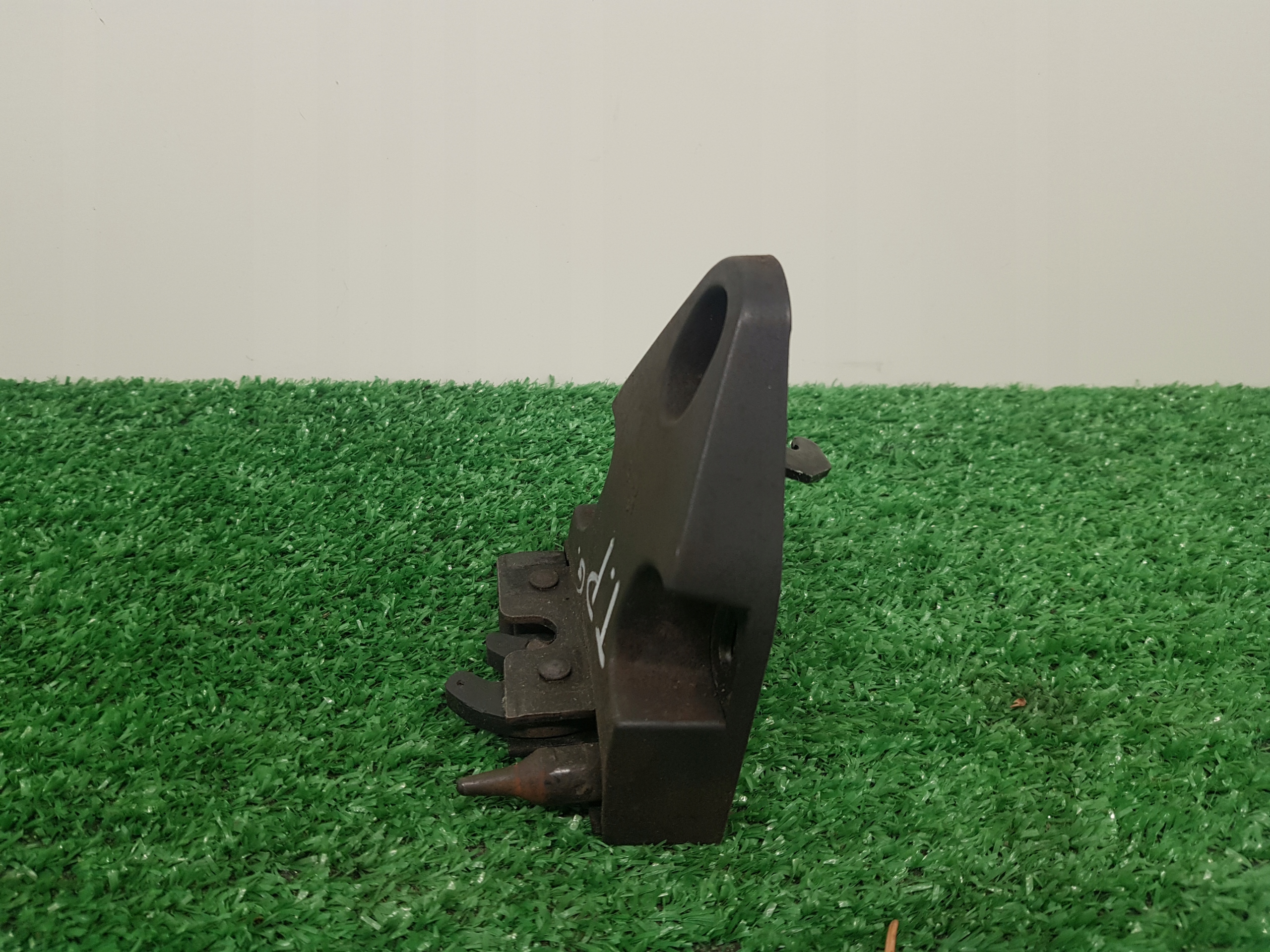 lock door SKRZYDELKOWYCH PRAWYCH RENAULT TRAFIC 2
