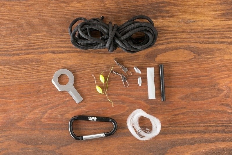 ZESTAW SURVIVALOWY ZESTAW PRZETRWANIA TURYSTY Marka inna marka