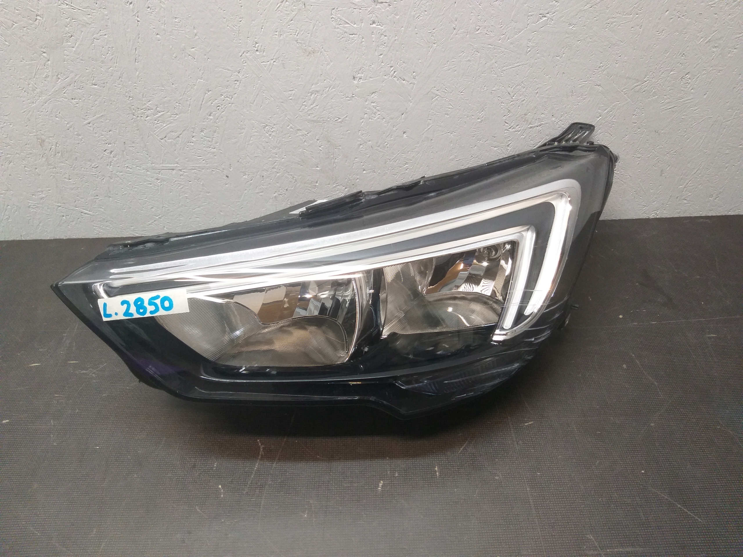 light lights front right left OPEL CROSSLAND X LED