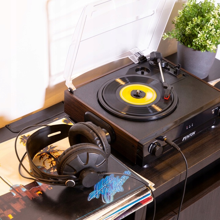 Gramofon z głośnikami BT USB RCA NAGRYWANIE MP3 Wbudowany przedwzmacniacz tak