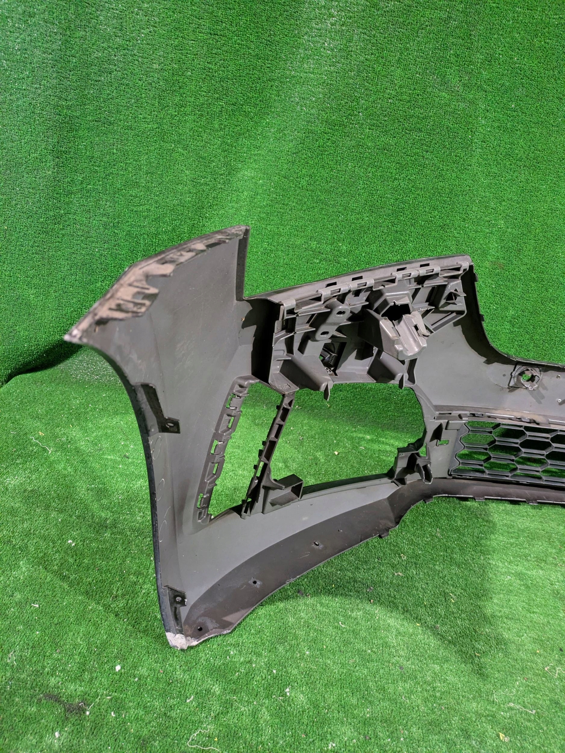 front bumper front SKODA SCALA 657 NR.7082