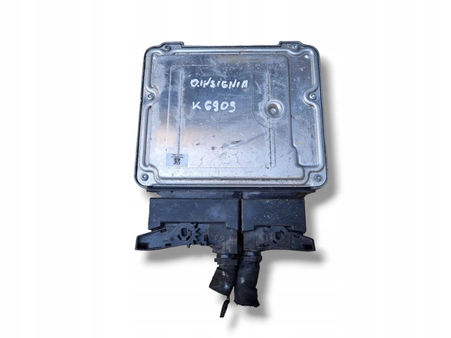 control unit of the engine Opel Insignia A 2010 55577619