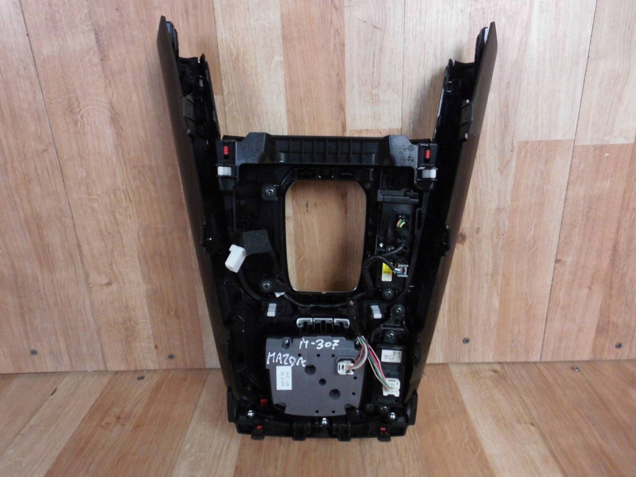 Mazda CX5 II KF panel Navigation Châssis tunel hamulc